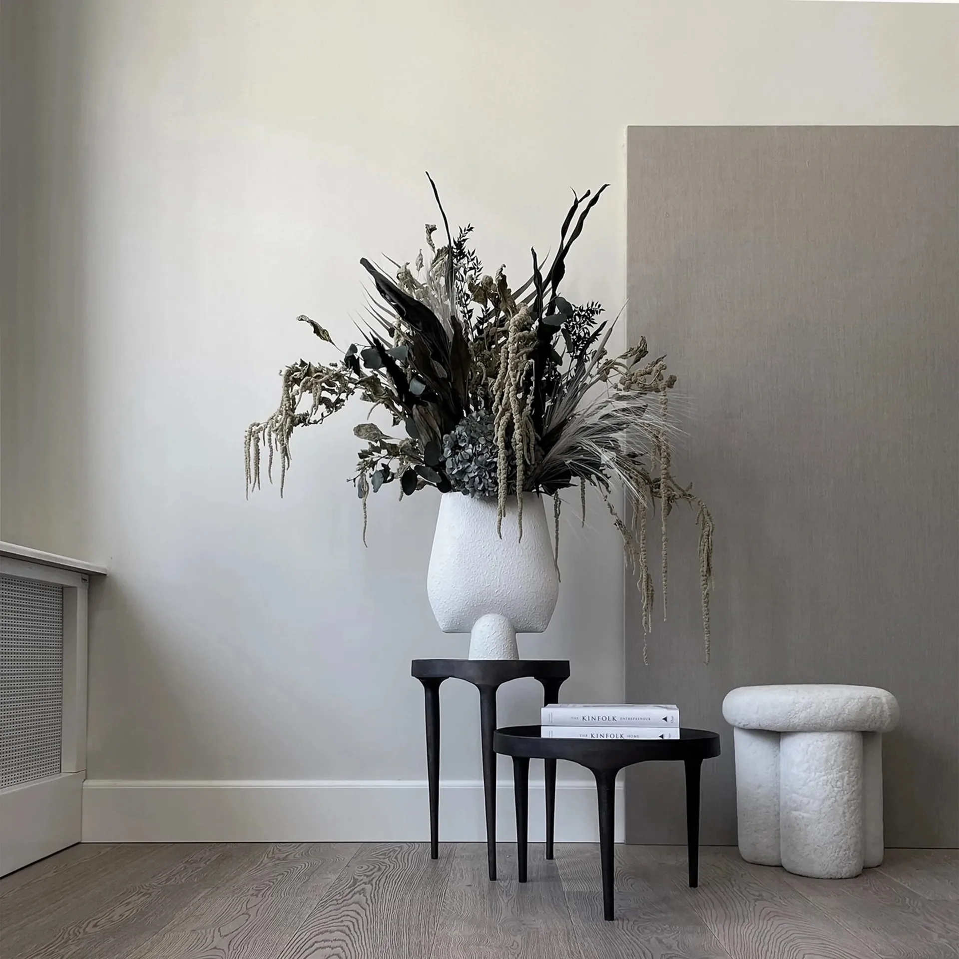 Big Foot スツール シープスキン, Off-white 101 Copenhagen