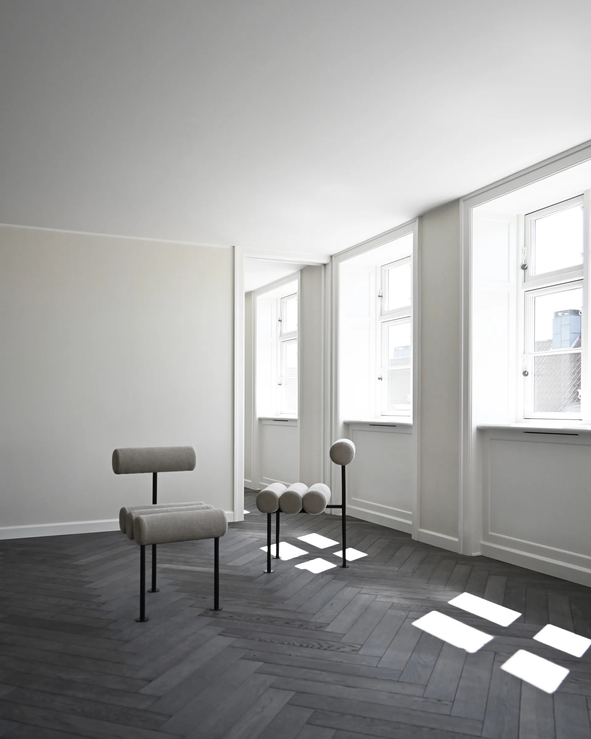 Hiro ダイニングチェア, Black frame-Sand 101 Copenhagen