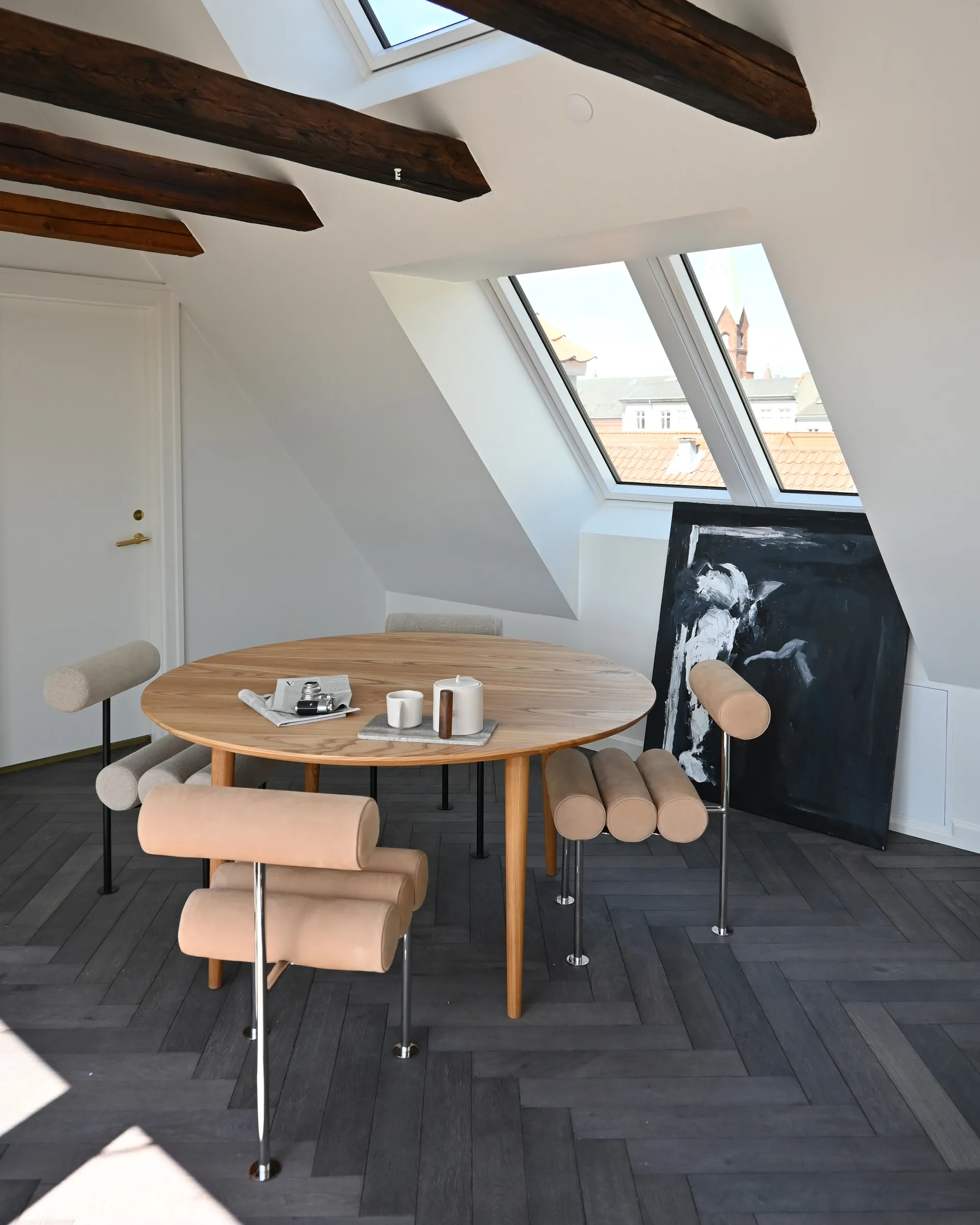 Hiro ダイニングチェア, Stainless steel-nubuck 101 Copenhagen