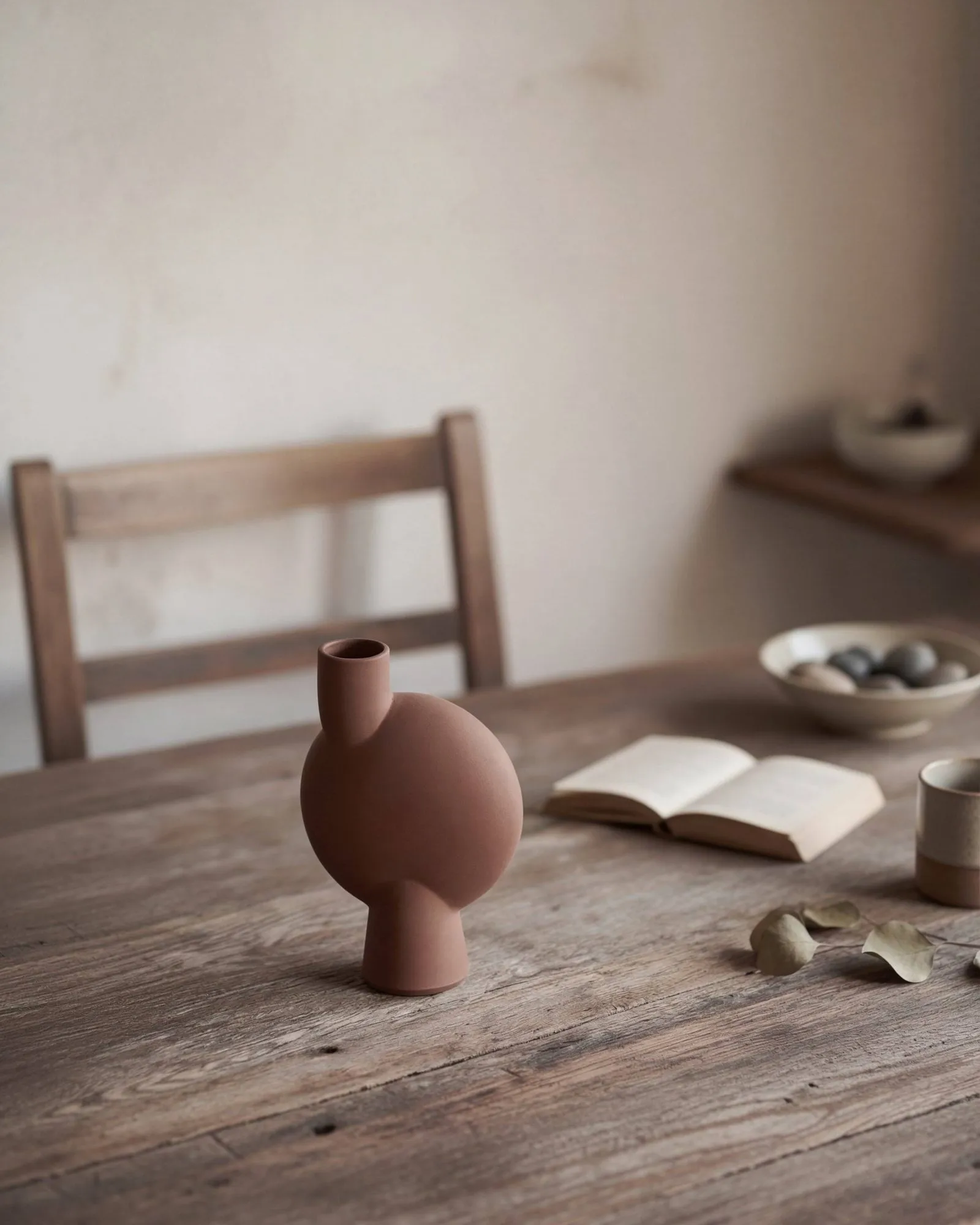 Sphere Bubl 花瓶 中, Almond 101 Copenhagen