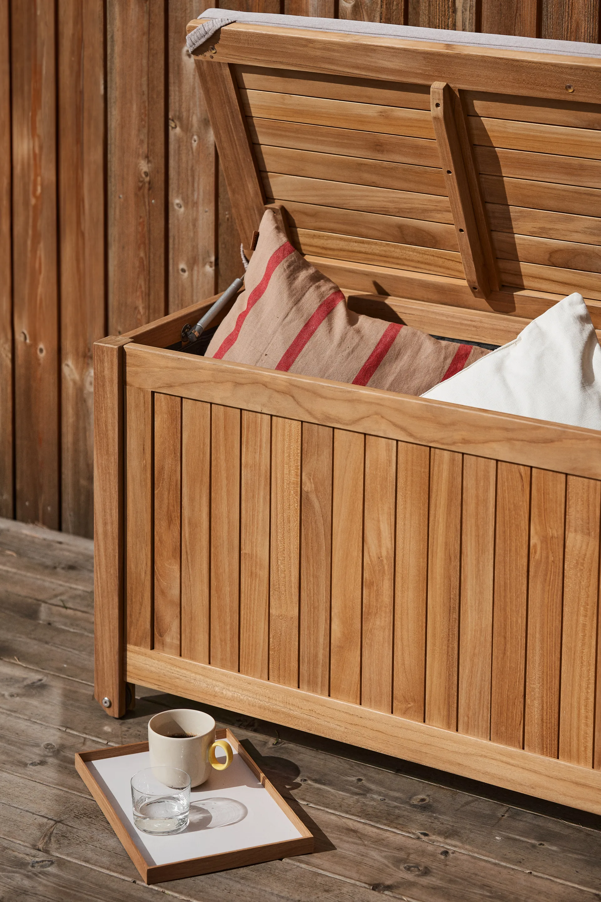 Bjärknäs クッションボックス 車輪付き S 130x50x60 cm, Teak 1898