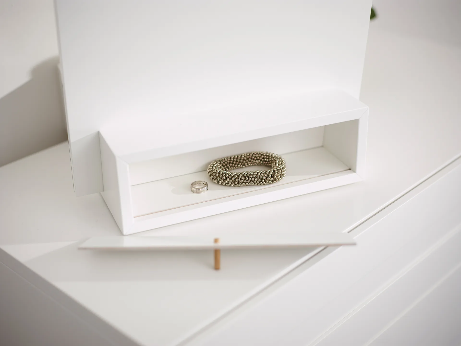 Me 収納付き テーブルミラー, White, 34x57x30 cm A2 | エイツー