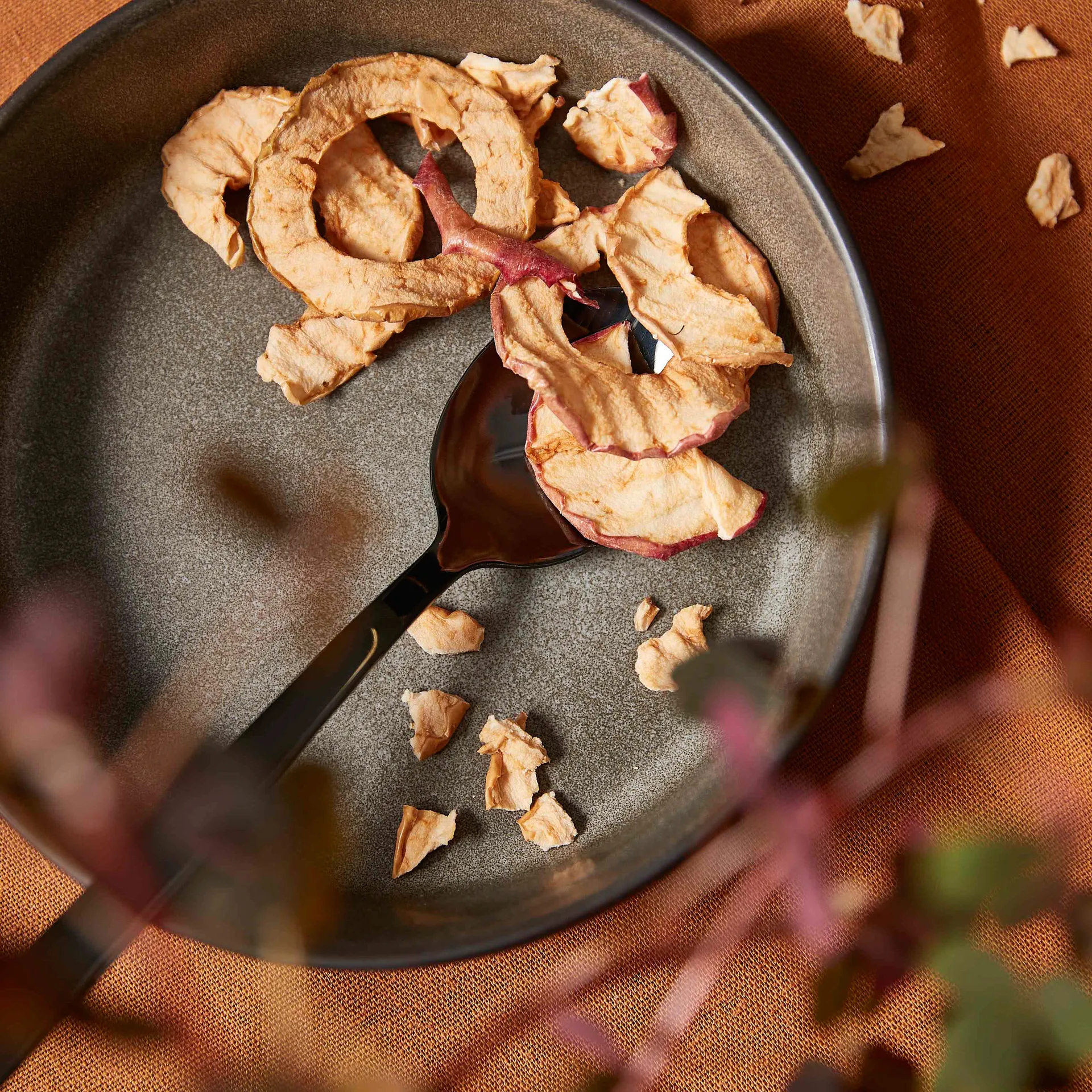 Raw スープ プレート Ø19,4 cm, Forest brown Aida | アイーダ