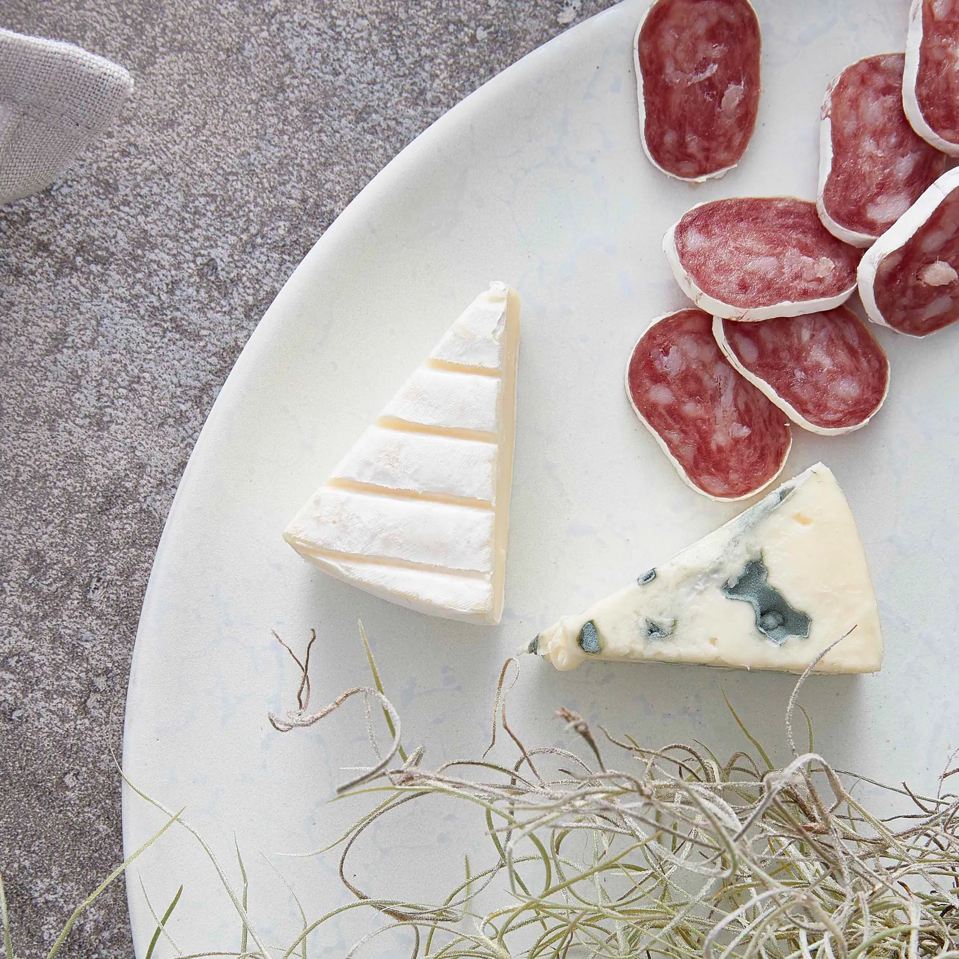 Raw プレート Ø28 cm, Arctic white Aida | アイーダ