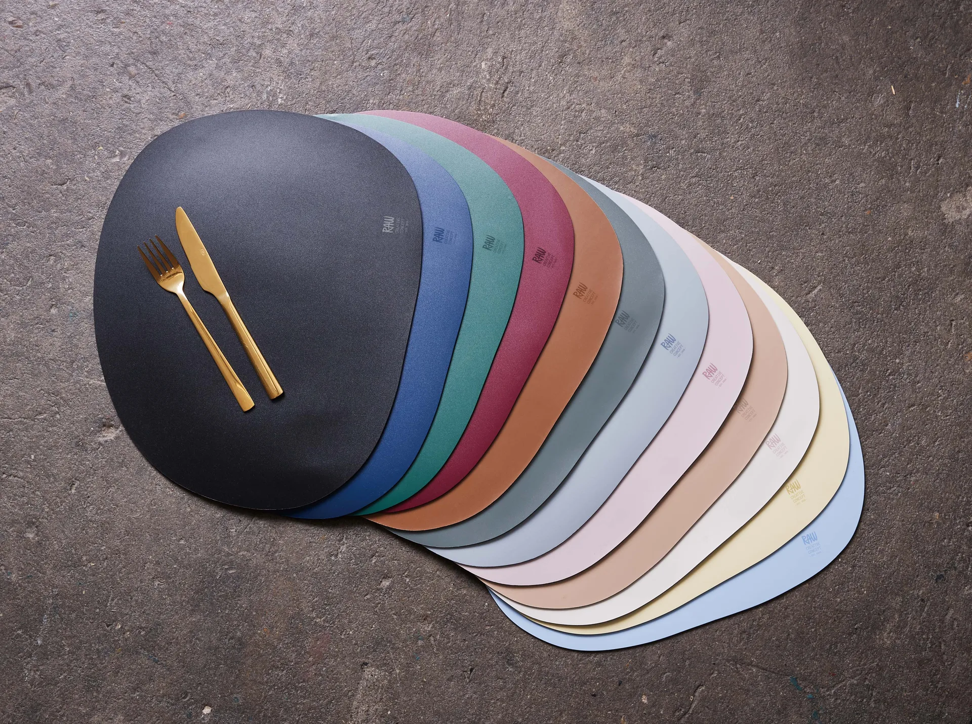 Raw クリエイティブランチョンマット シリコン 41x33.5 cm, Black Aida | アイーダ