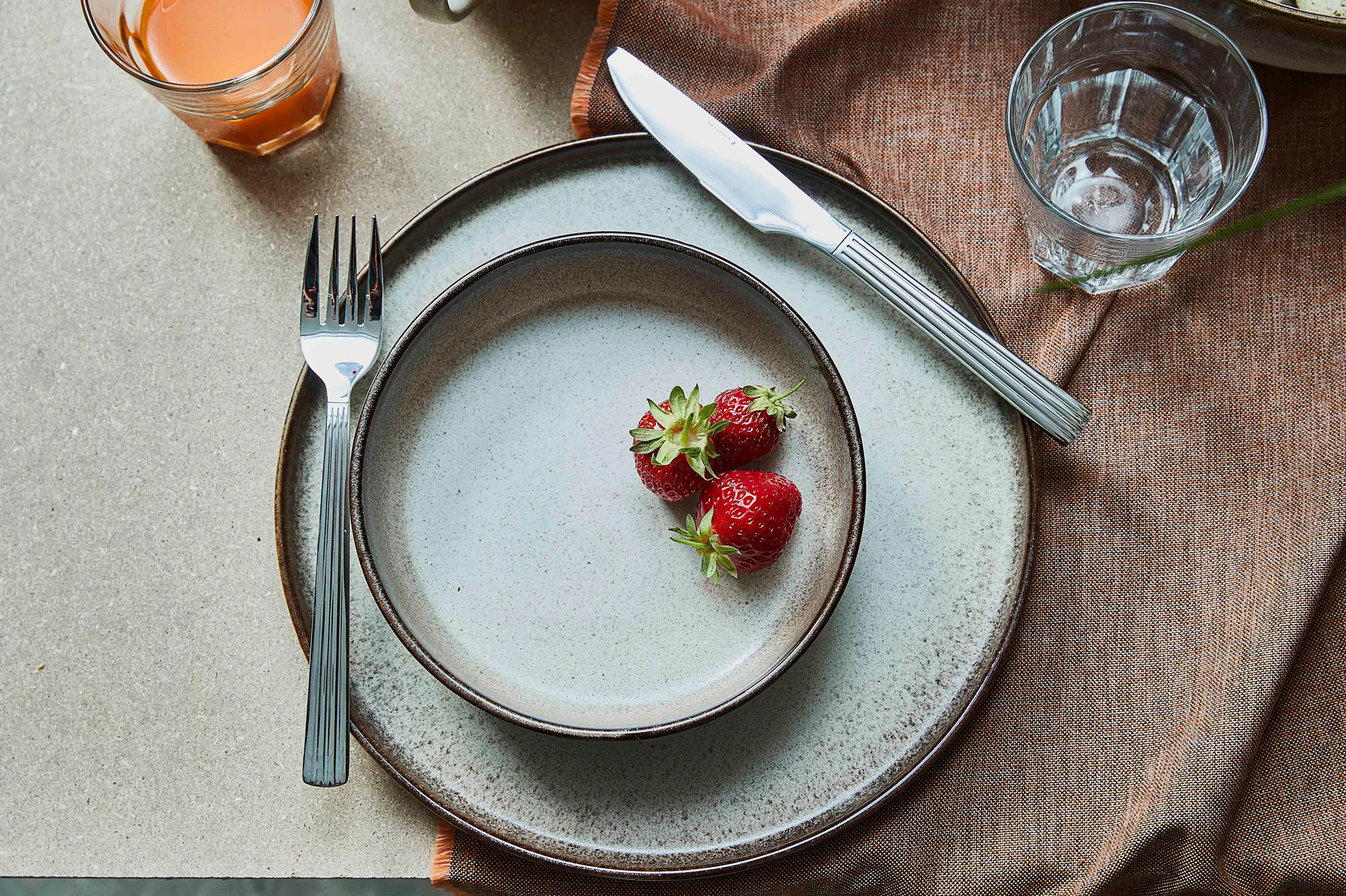 Søholm Sonja プレート Ø27 cm, Brown Aida | アイーダ