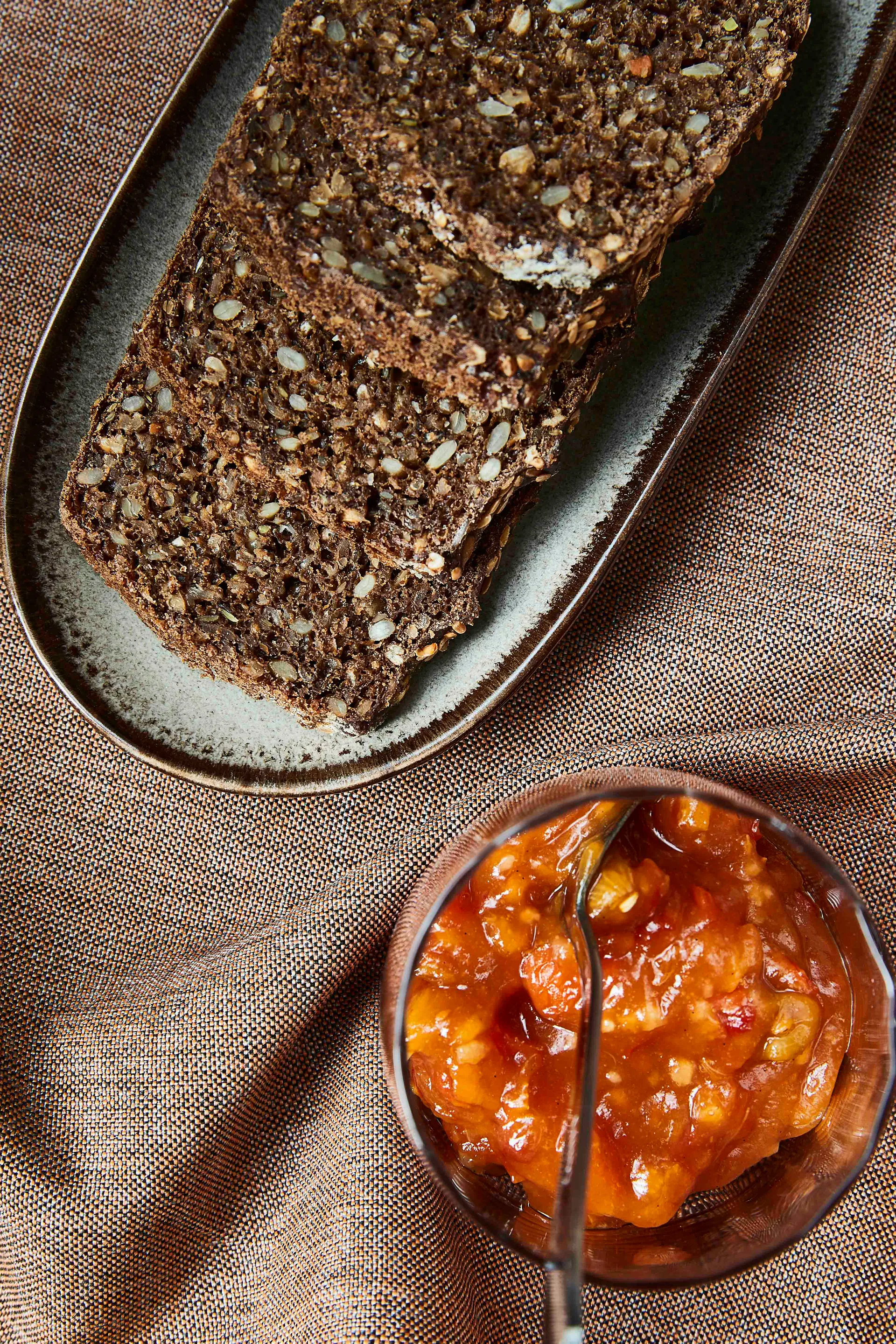 Søholm Sonja プレート oval 12.3x25.5 cm, Brown Aida | アイーダ