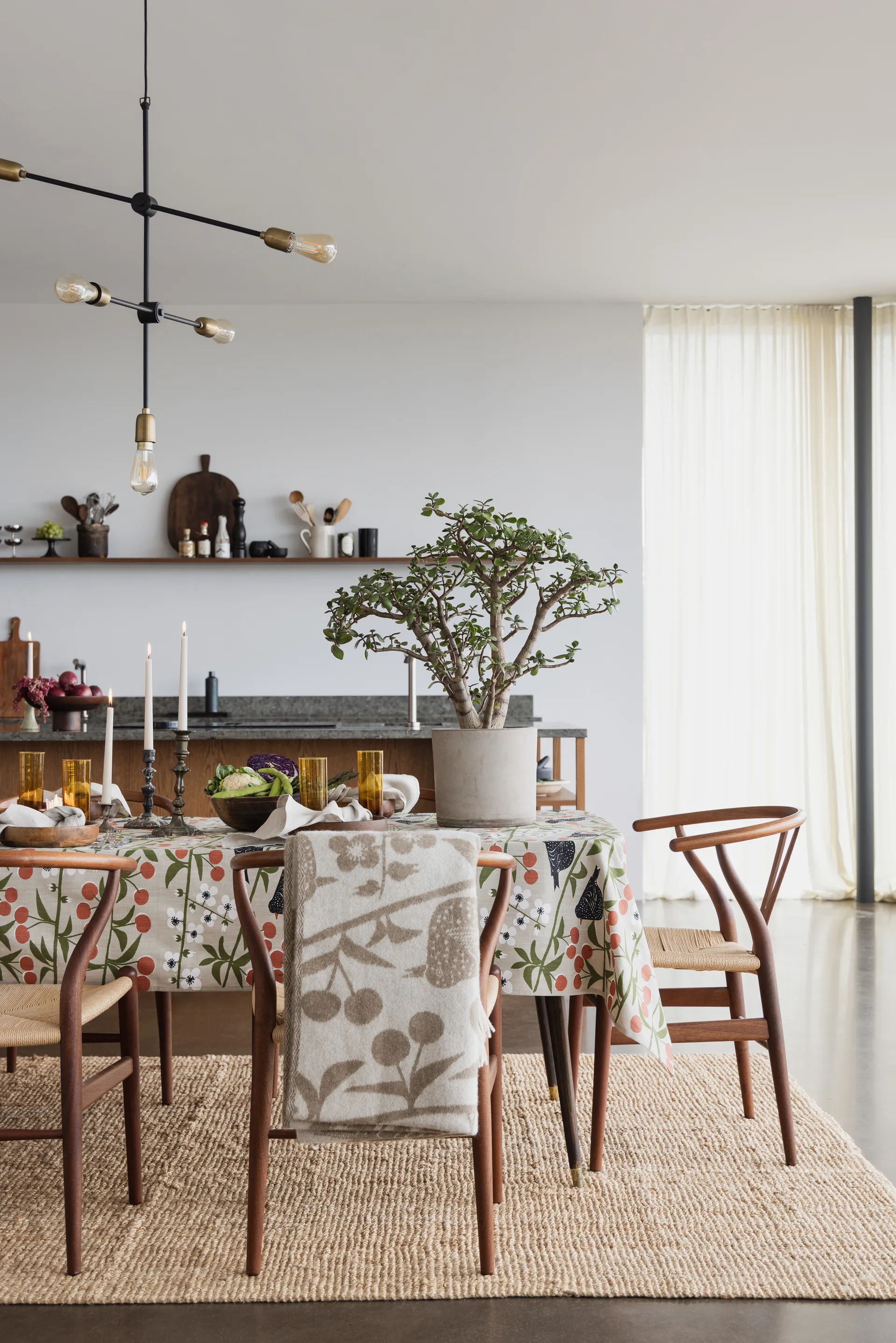 Cherry Garden スロー 130x170 cm, Brown-offwhite Almedahls | アルメダールズ