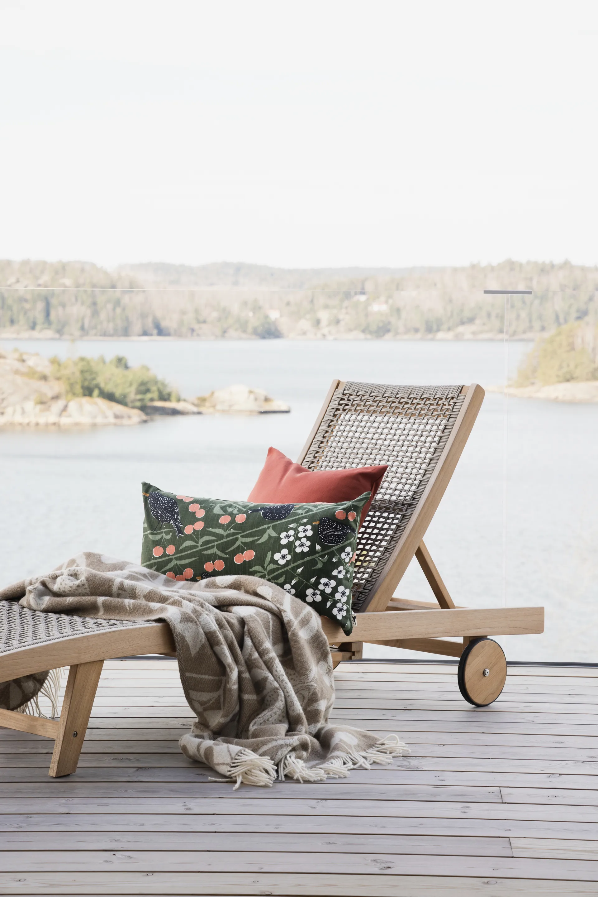 Cherry Garden スロー 130x170 cm, Brown-offwhite Almedahls | アルメダールズ