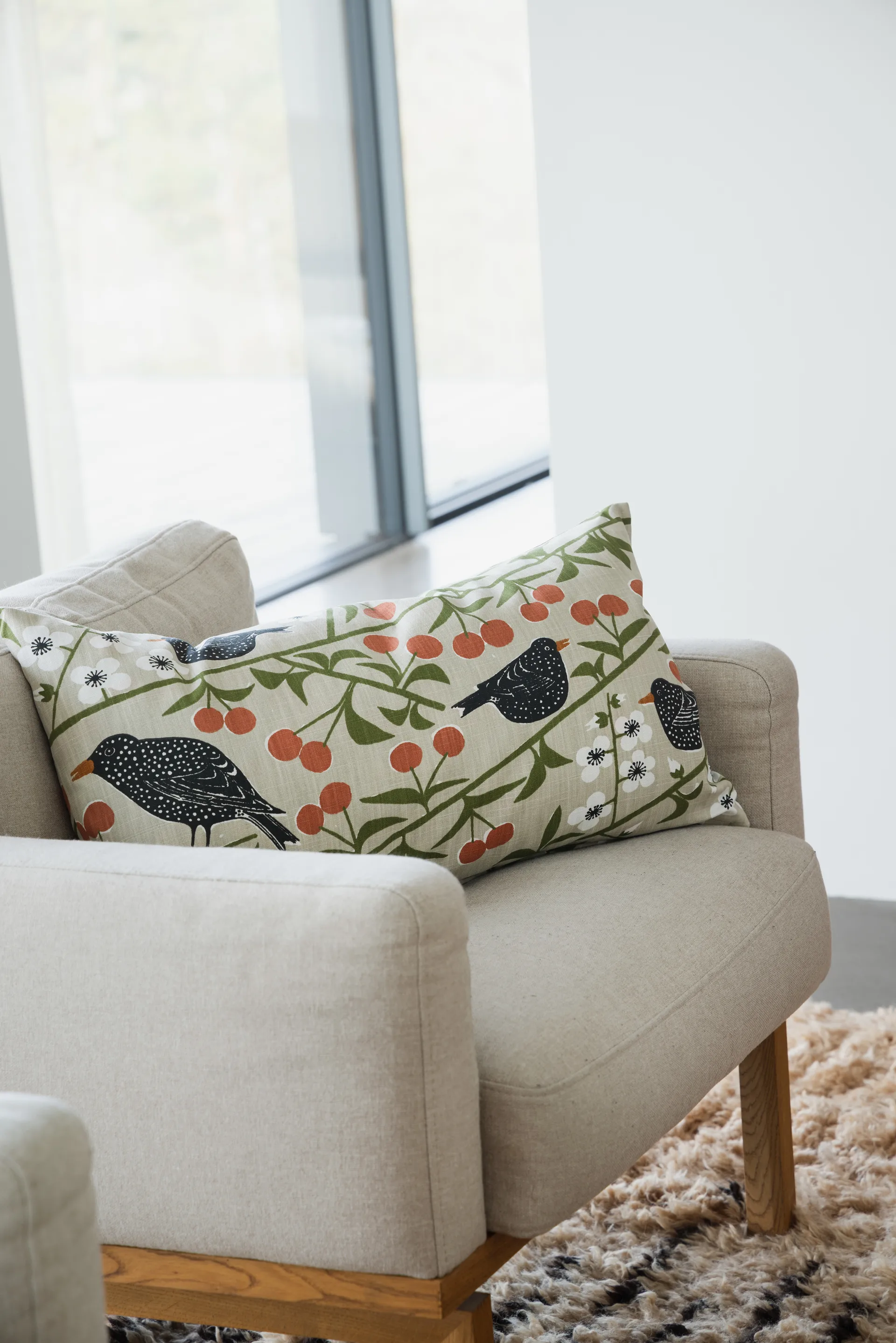 Cherry Orchard クッションカバー, Beige, 40x70 cm Almedahls | アルメダールズ