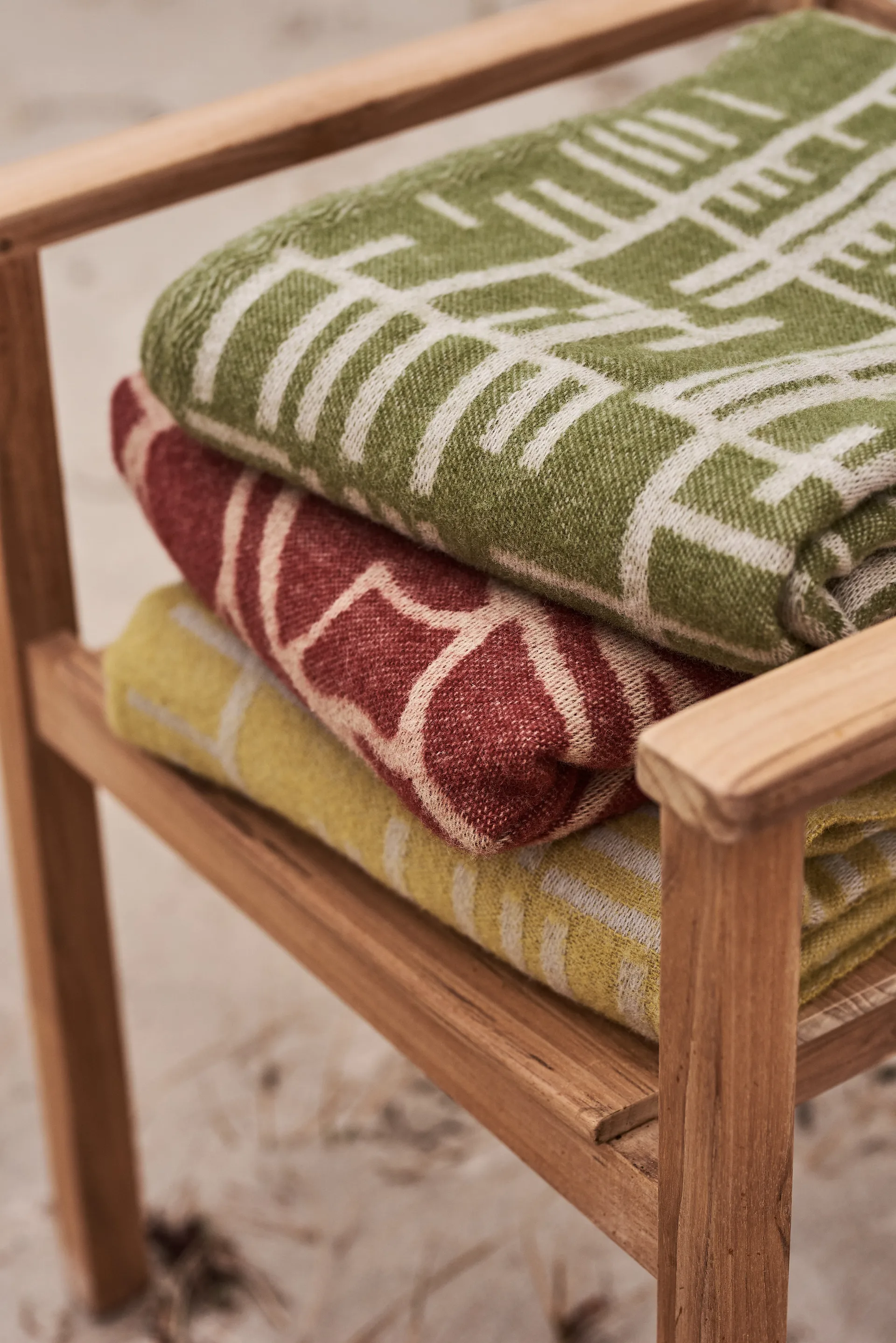 Kotteri スロー 130x170 cm, Wine red-beige Almedahls | アルメダールズ