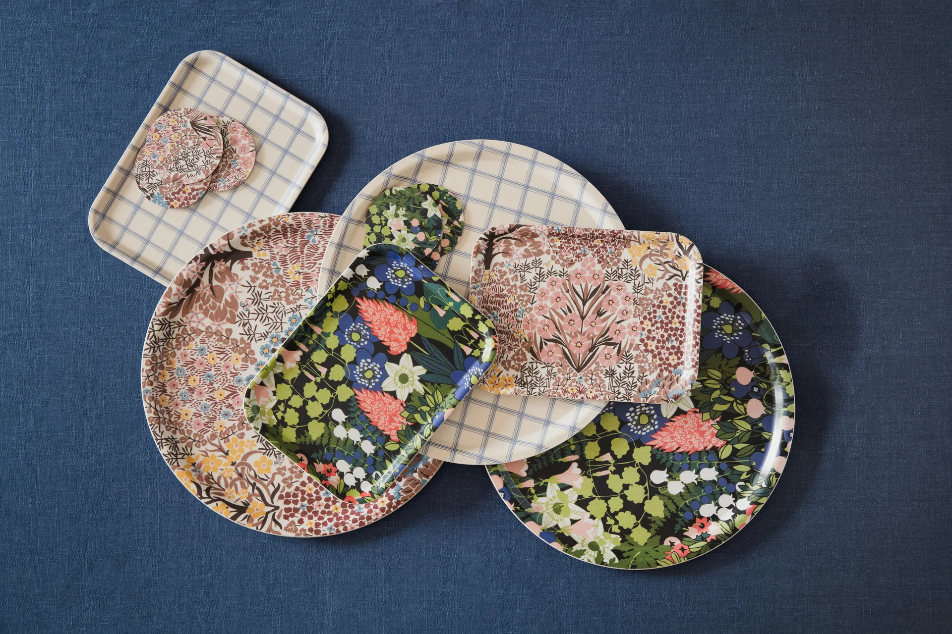 Kristina トレイ 20x27 cm, White-Blue Almedahls | アルメダールズ