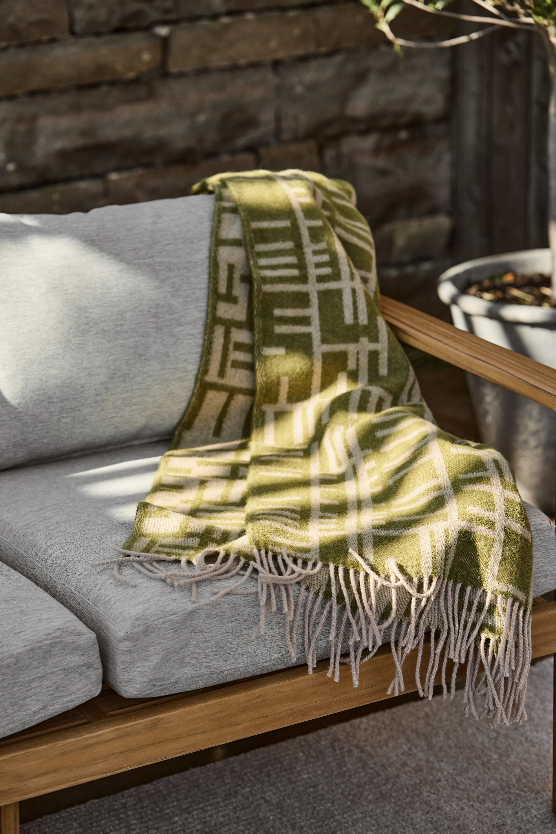 Pickepin スロー 130x170 cm, Moss green-beige Almedahls | アルメダールズ