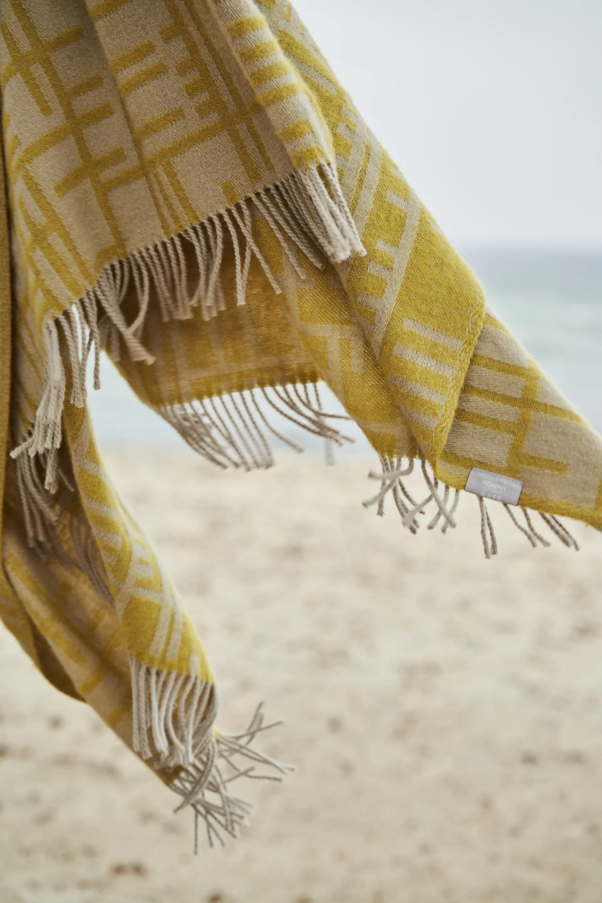 Pickepin スロー 130x170 cm, Oliv (yellow) Almedahls | アルメダールズ