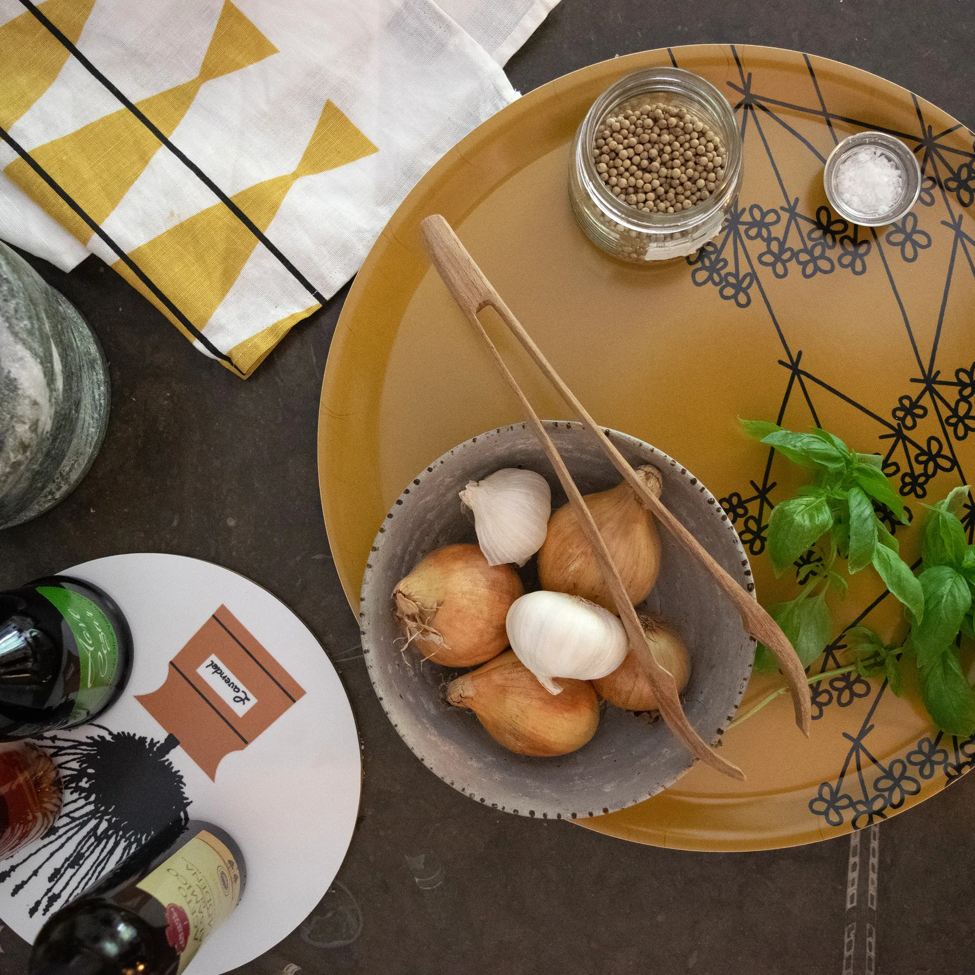 Picknick Elements トレイ dill Ø38, ocher Almedahls | アルメダールズ