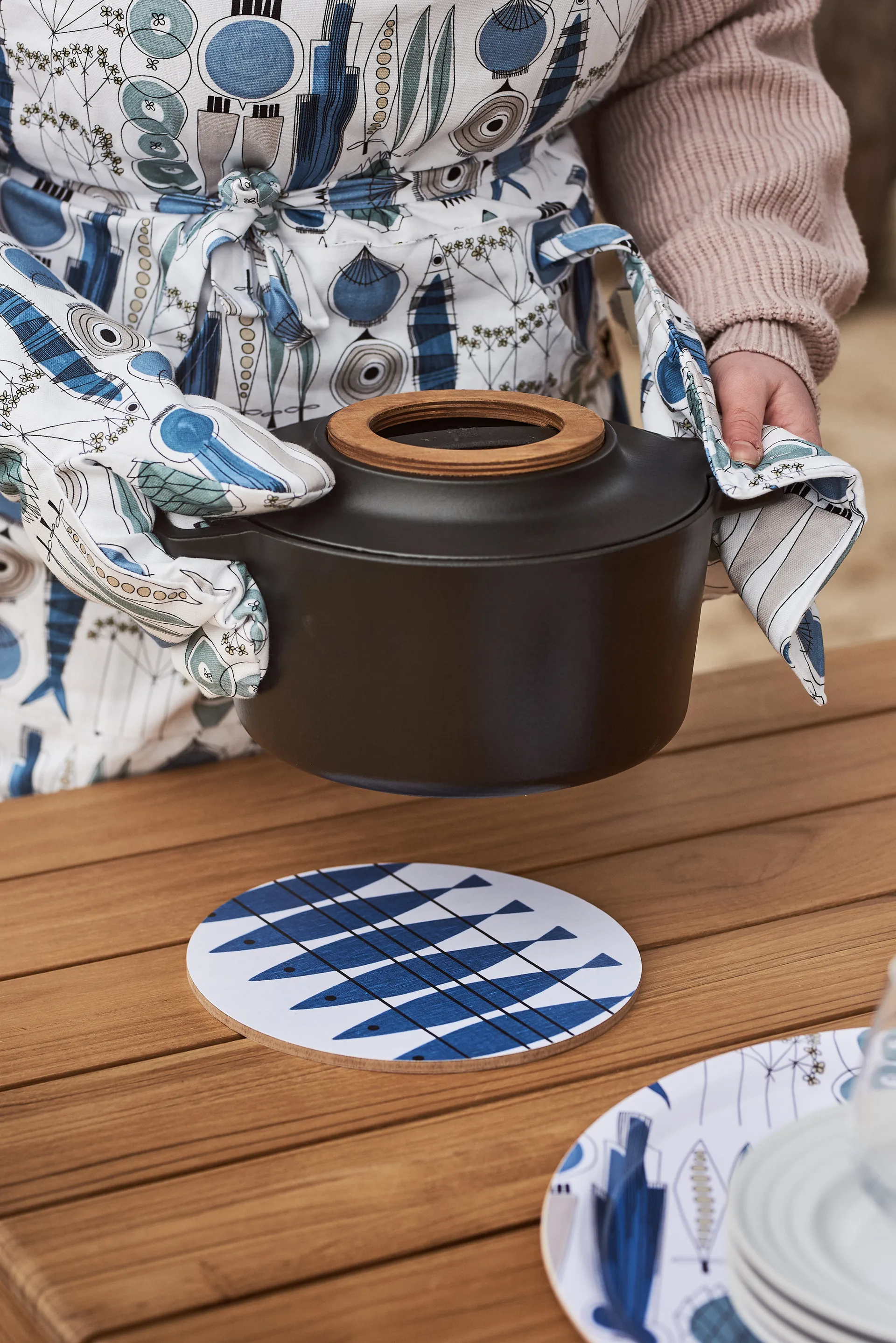 Picknick エプロン small pattern, Blue-beige Almedahls | アルメダールズ