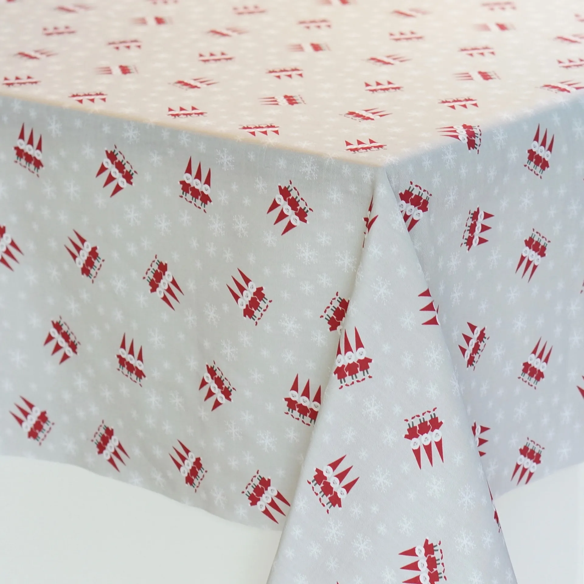 Tomtenisse オイルクロス 145x220 cm, beige Almedahls | アルメダールズ