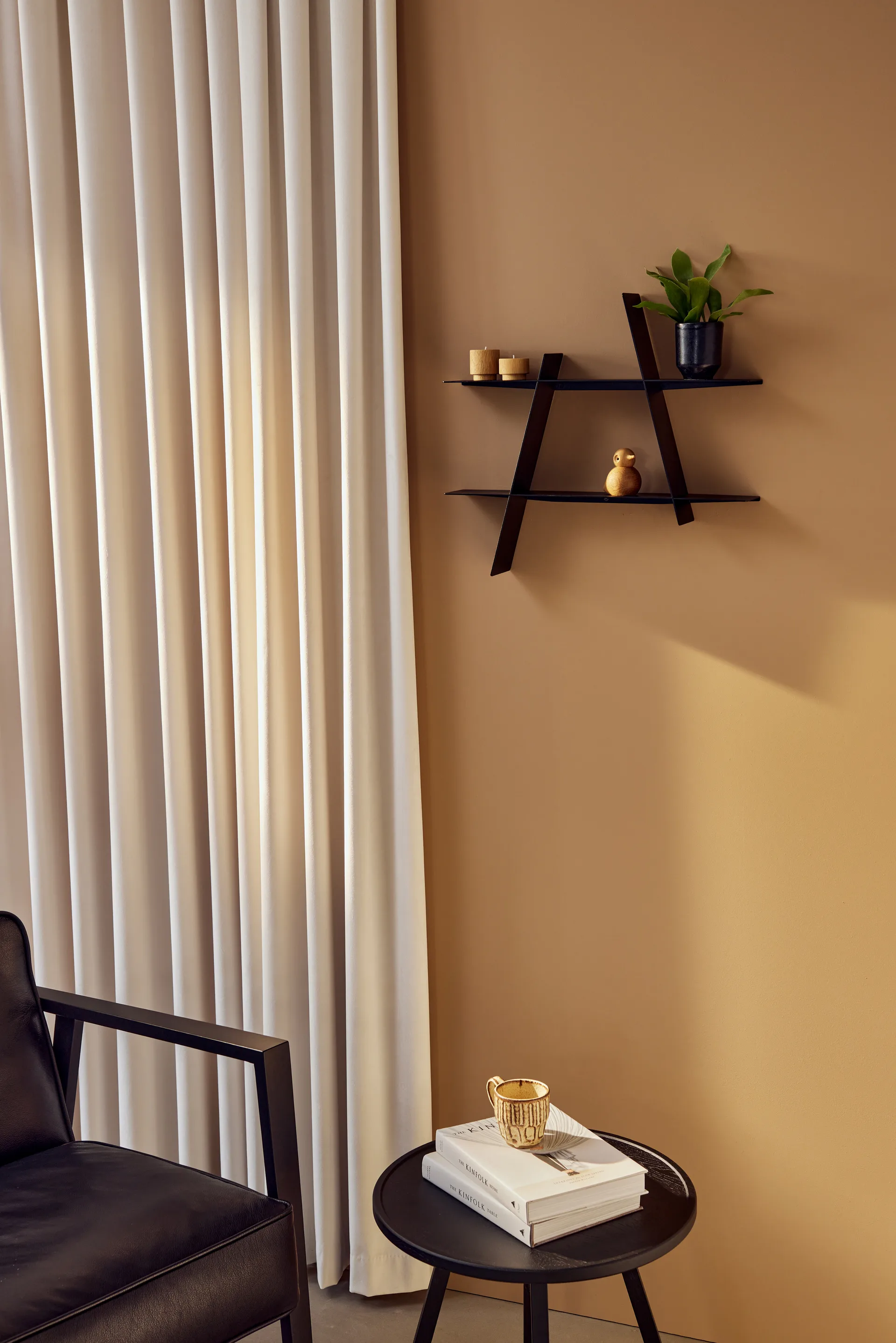 A-シェルフ ウォールシェルフ 52x9x46 cm, Black Andersen Furniture