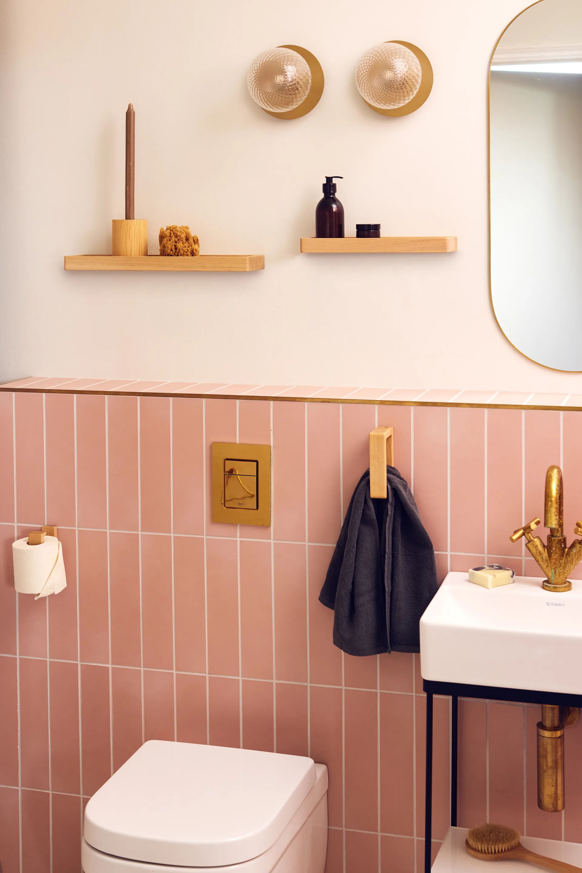 Andersen トイレットペーパーホルダー, Lacquered oak Andersen Furniture