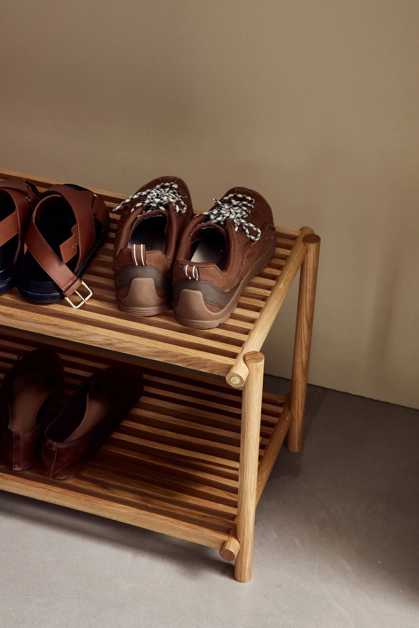 Column シューラック, Matt lacquered oak Andersen Furniture