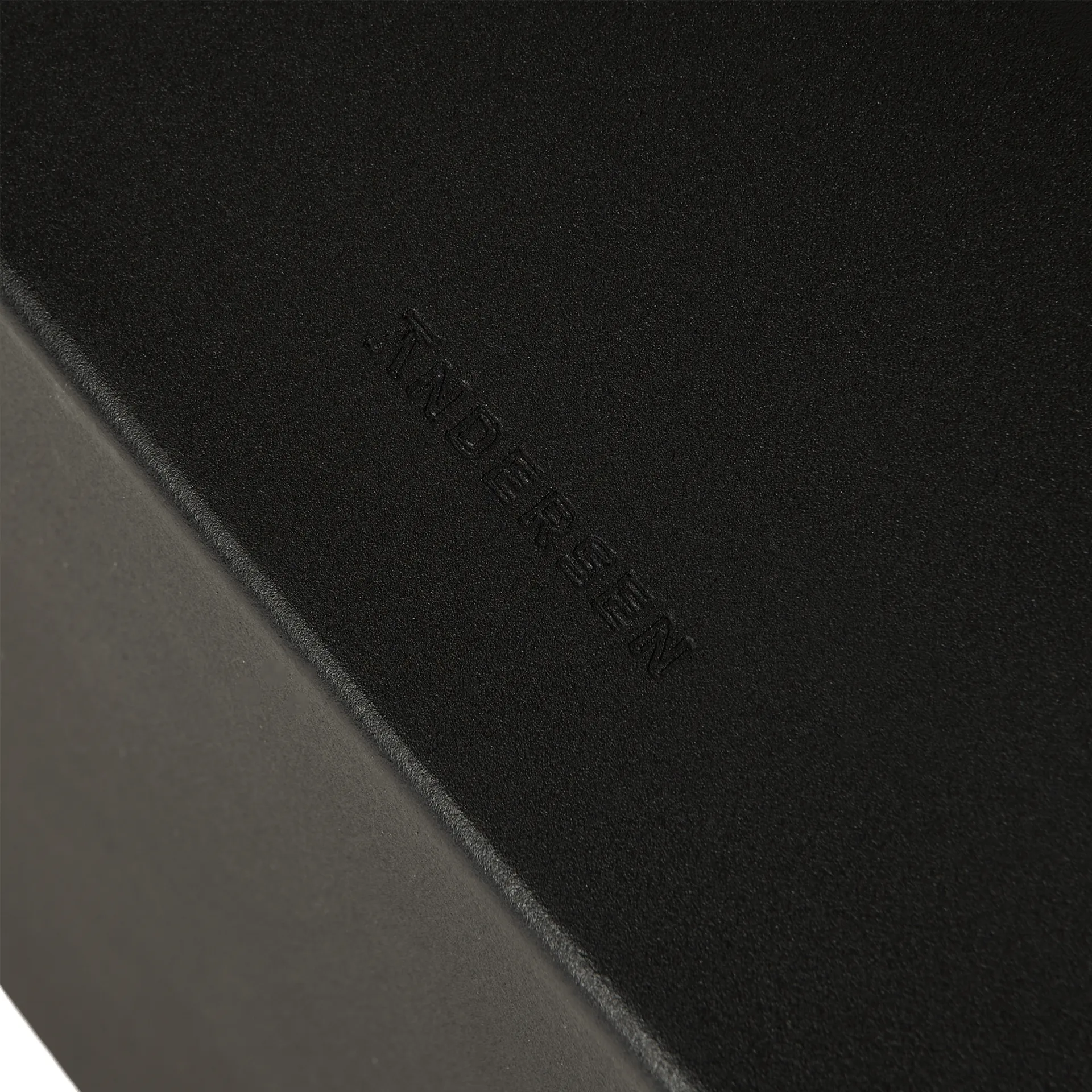 Edge マガジンラック, Black (black) Andersen Furniture