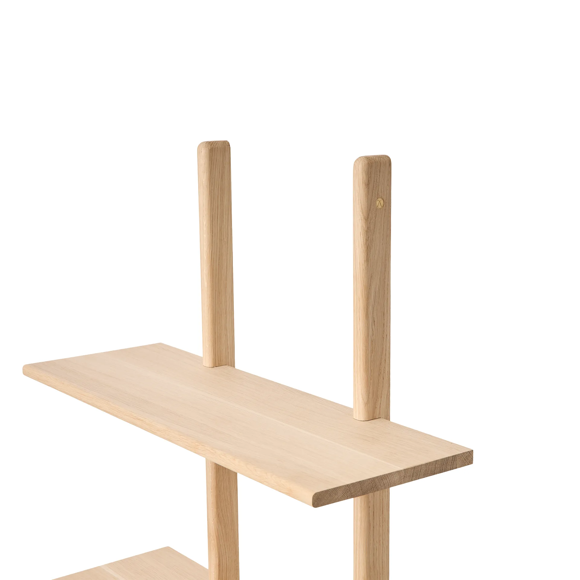 Essence ウォールシェルフ, Oak, 70x25x140 cm Andersen Furniture