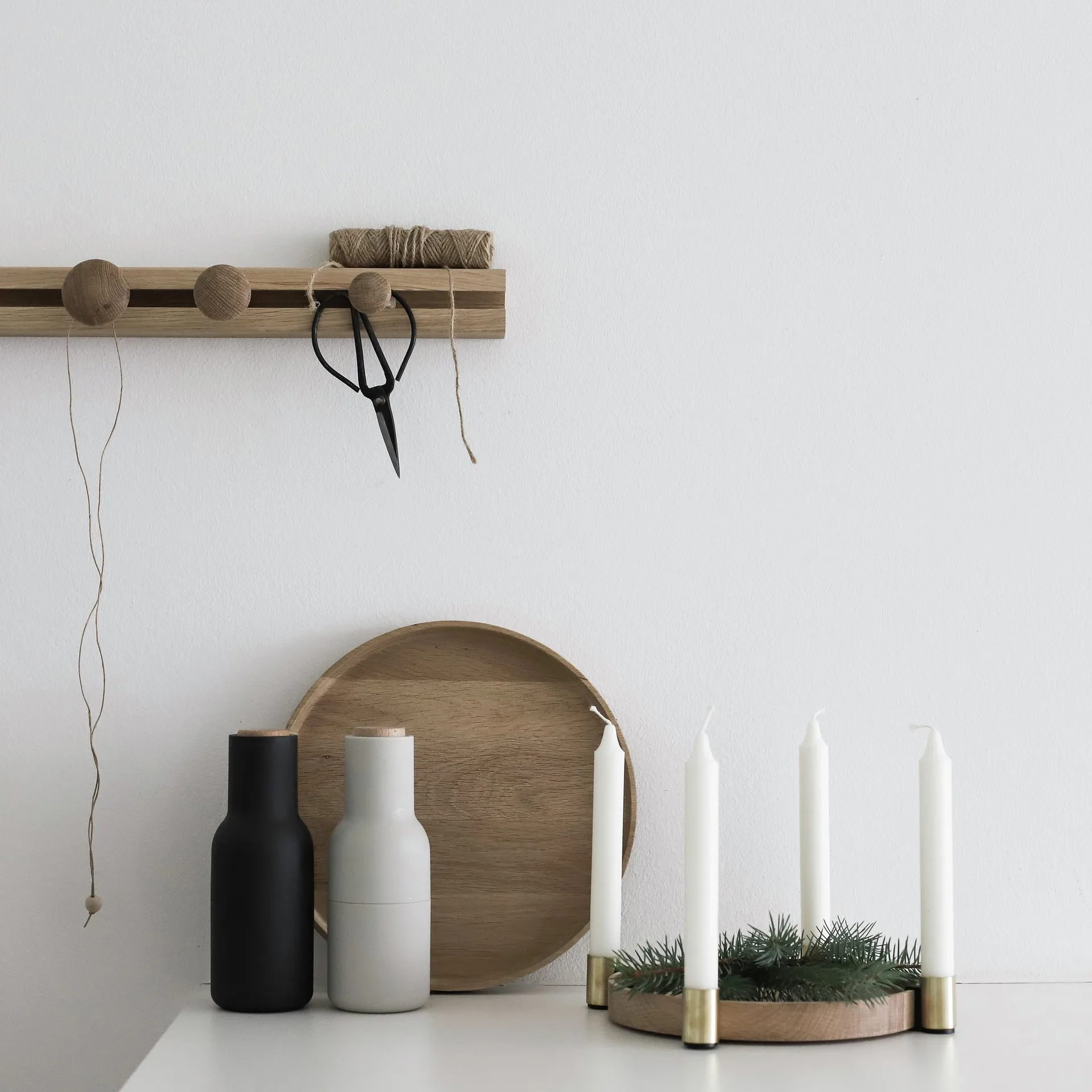 Luna maxi キャンドルスティック, oak-brass Applicata | アプリカータ