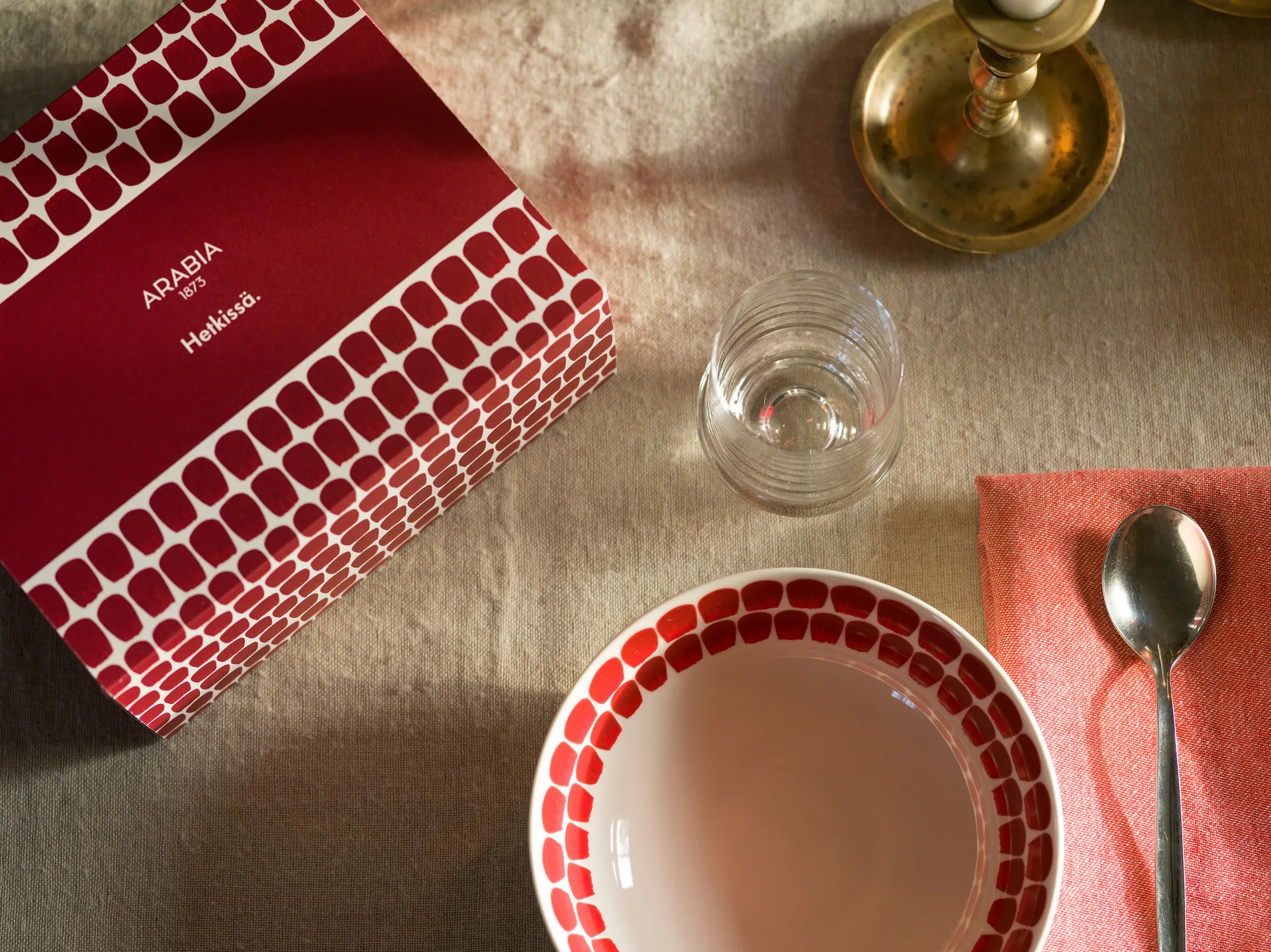 24h Tuokio ボウル Ø18 cm, Red Arabia | アラビア