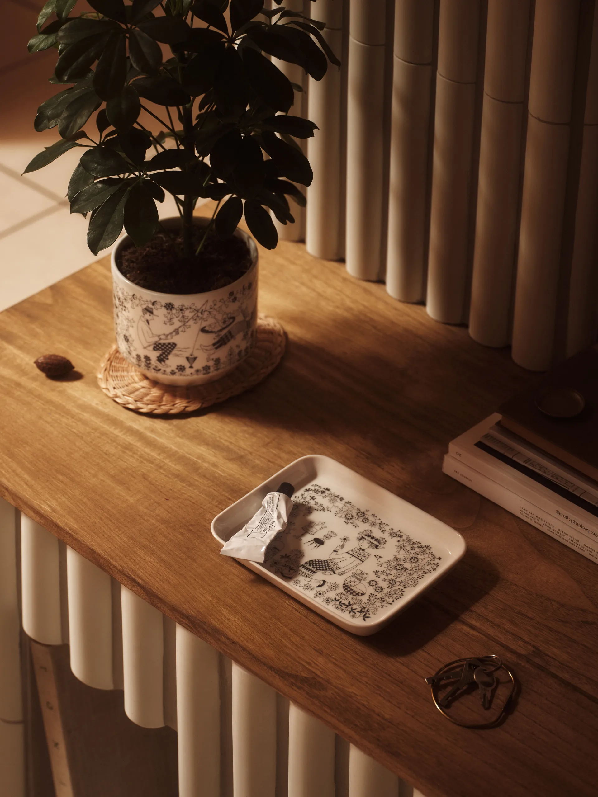 Emilia ポット Ø14 cm, Black-white Arabia | アラビア