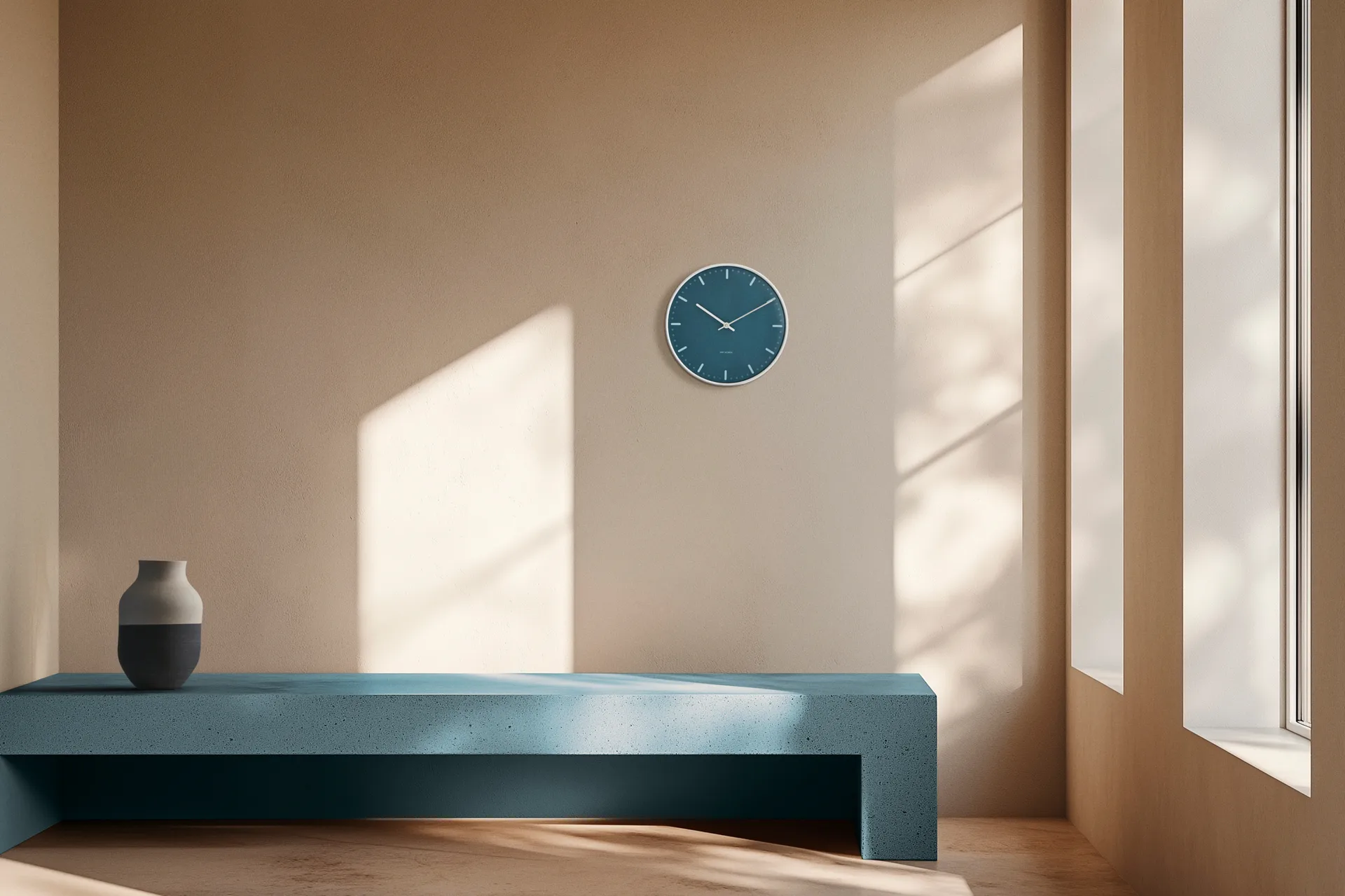 Arne Jacobsen/アルネ・ヤコブセン City Hall, Blue, Ø29 cm Arne Jacobsen Clocks | アルネ・ヤコブセン クロック