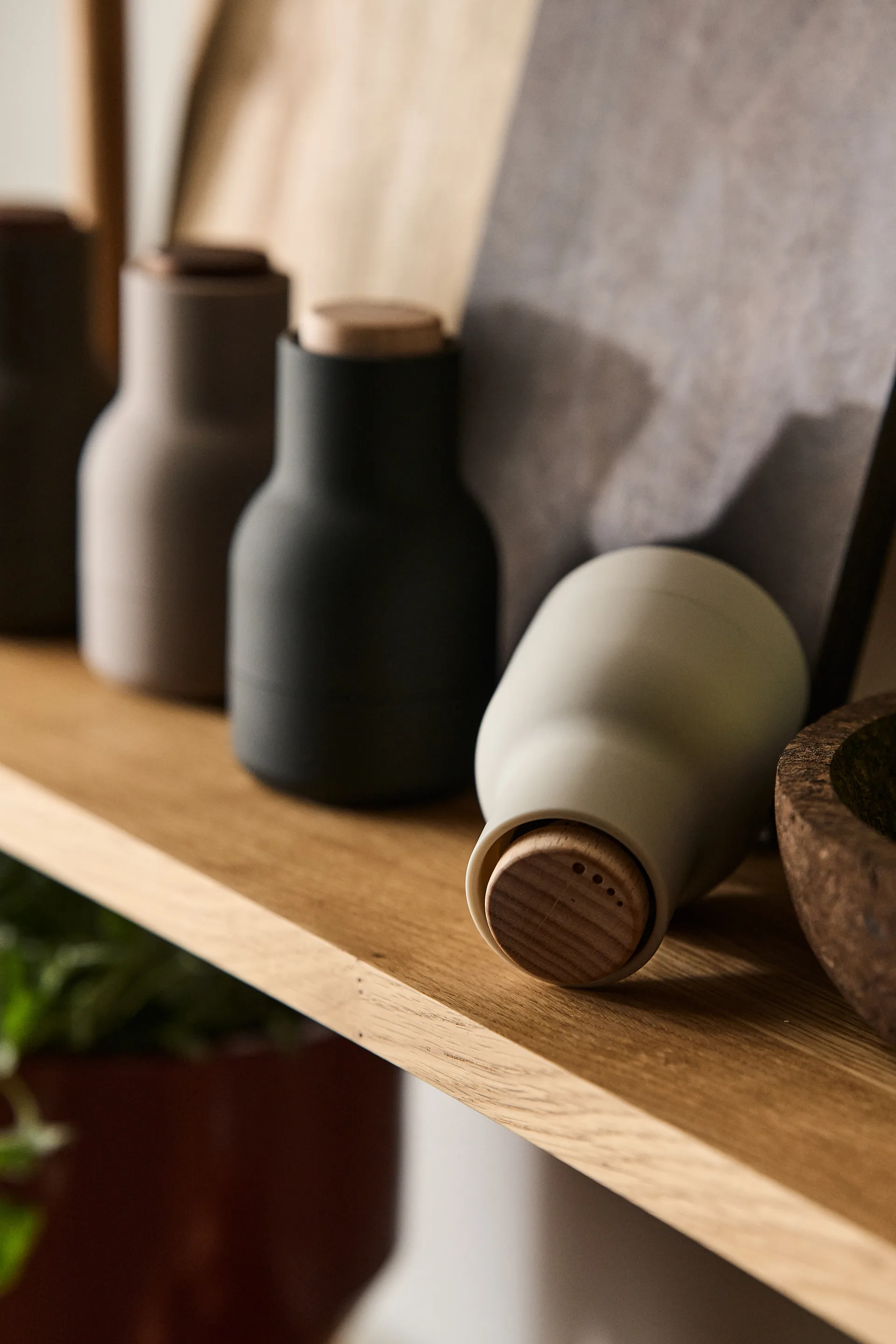 ボトルグラインダー スパイスミル - スモール 2個セット, Ash-carbon (wooden lid) Audo Copenhagen | オドー・コペンハーゲン