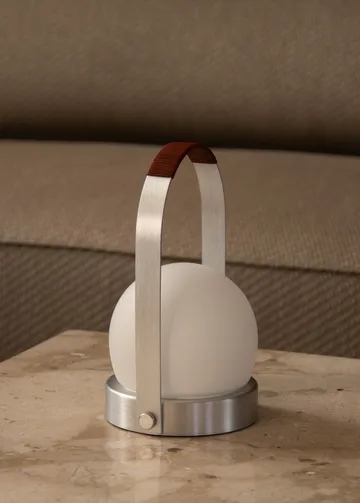 Carrie ポータブルランプ - Brushed aluminium - Audo Copenhagen | オドー・コペンハーゲン