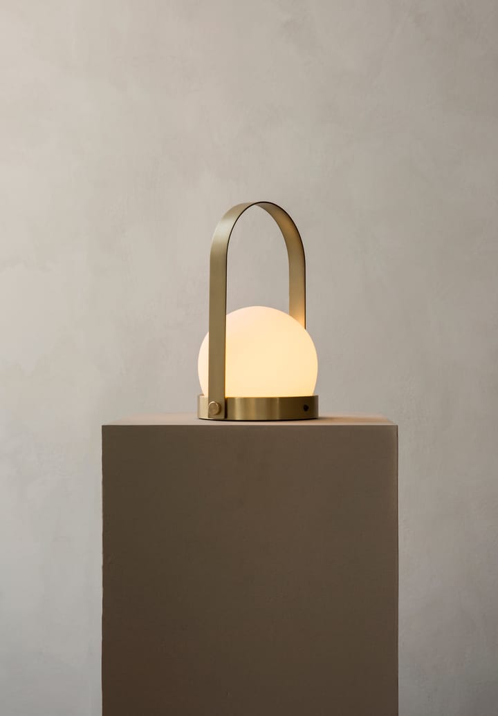 Carrie ポータブルランプ, brushed brass Audo Copenhagen | オドー・コペンハーゲン