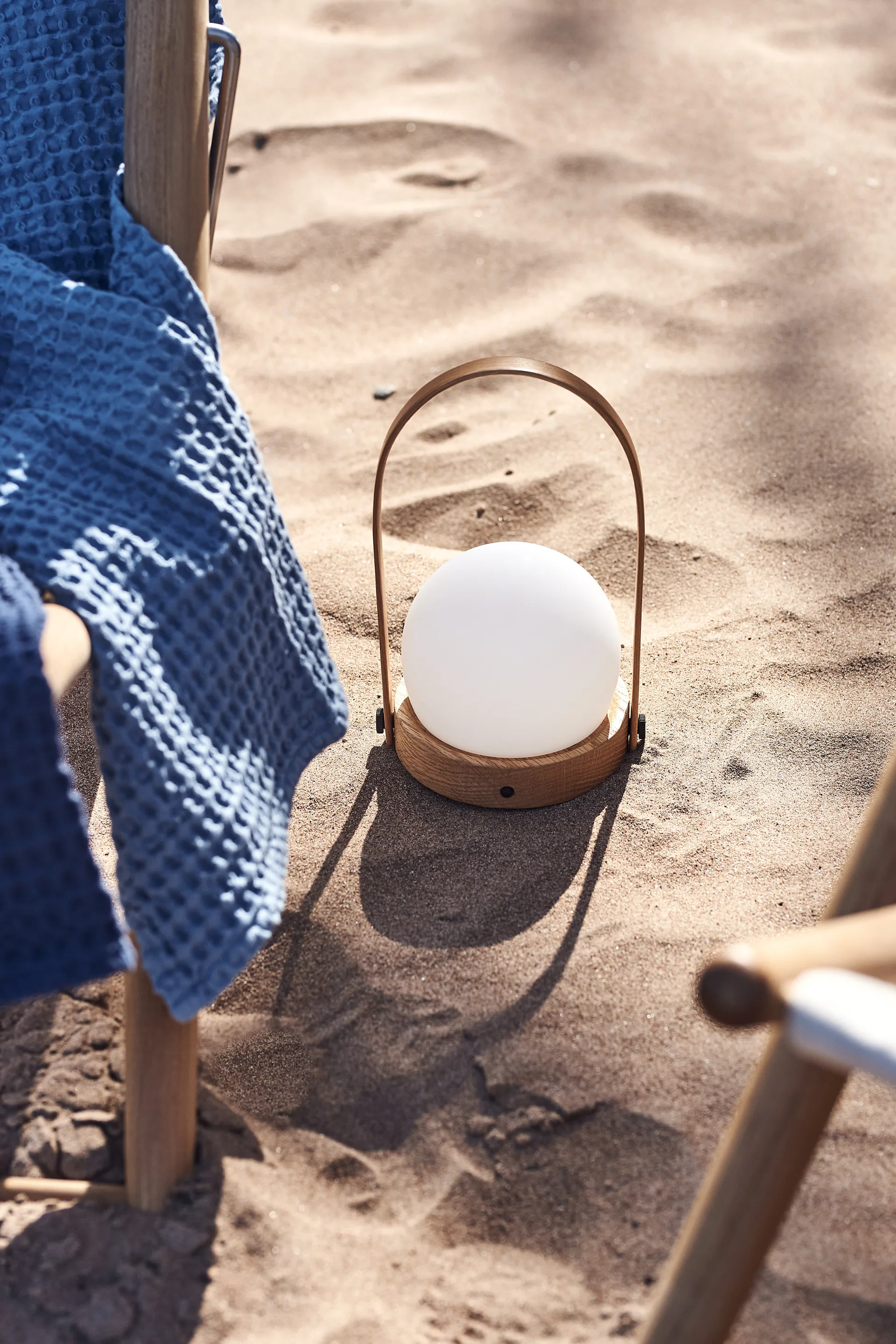 Carrie ポータブルランプ 限定版, Natural oak Audo Copenhagen | オドー・コペンハーゲン