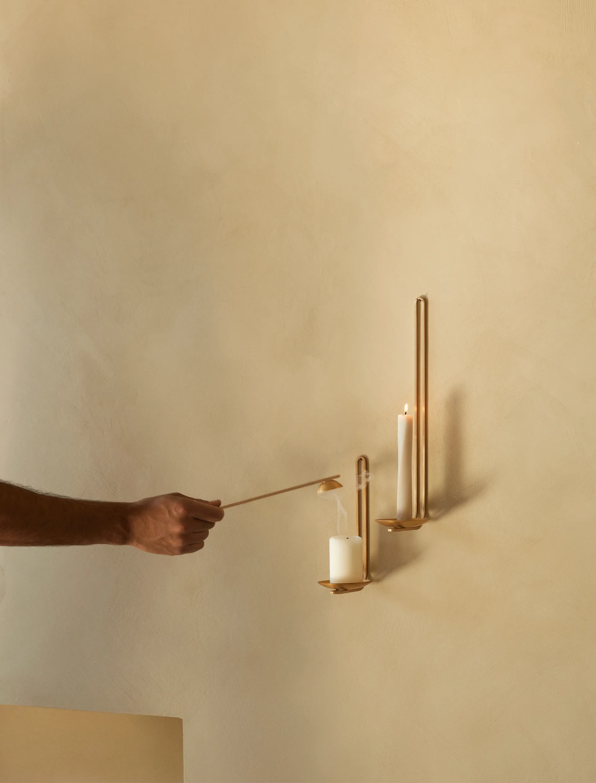 Clip キャンドルスティック wall 34 cm, Brass Audo Copenhagen | オドー・コペンハーゲン