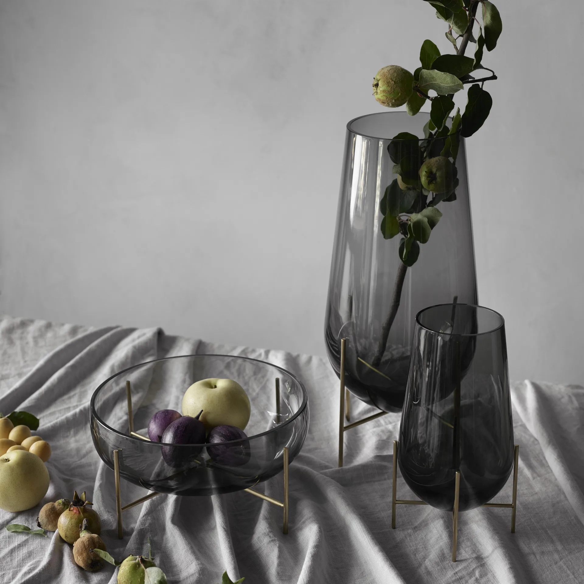 Échasse ミディアム 花瓶, smoke-coloured glass Audo Copenhagen | オドー・コペンハーゲン