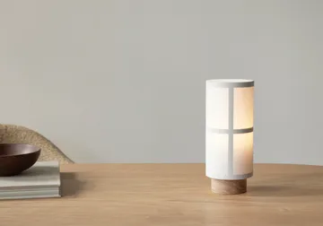 Hashira ポータブルテーブルランプ - White - Audo Copenhagen | オドー・コペンハーゲン