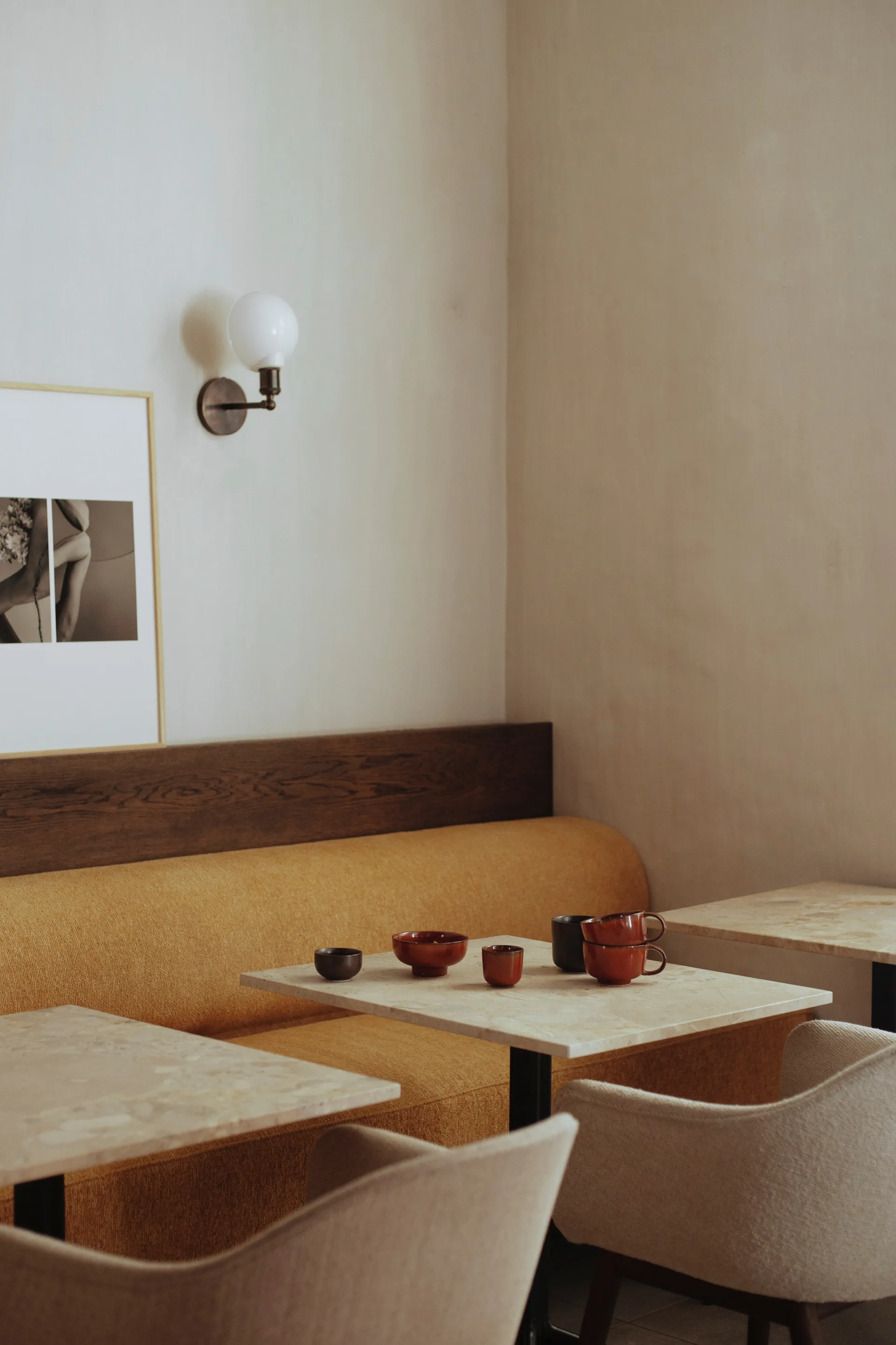 New Norm ボウル 脚付き Ø12 cm, Red glazed Audo Copenhagen | オドー・コペンハーゲン