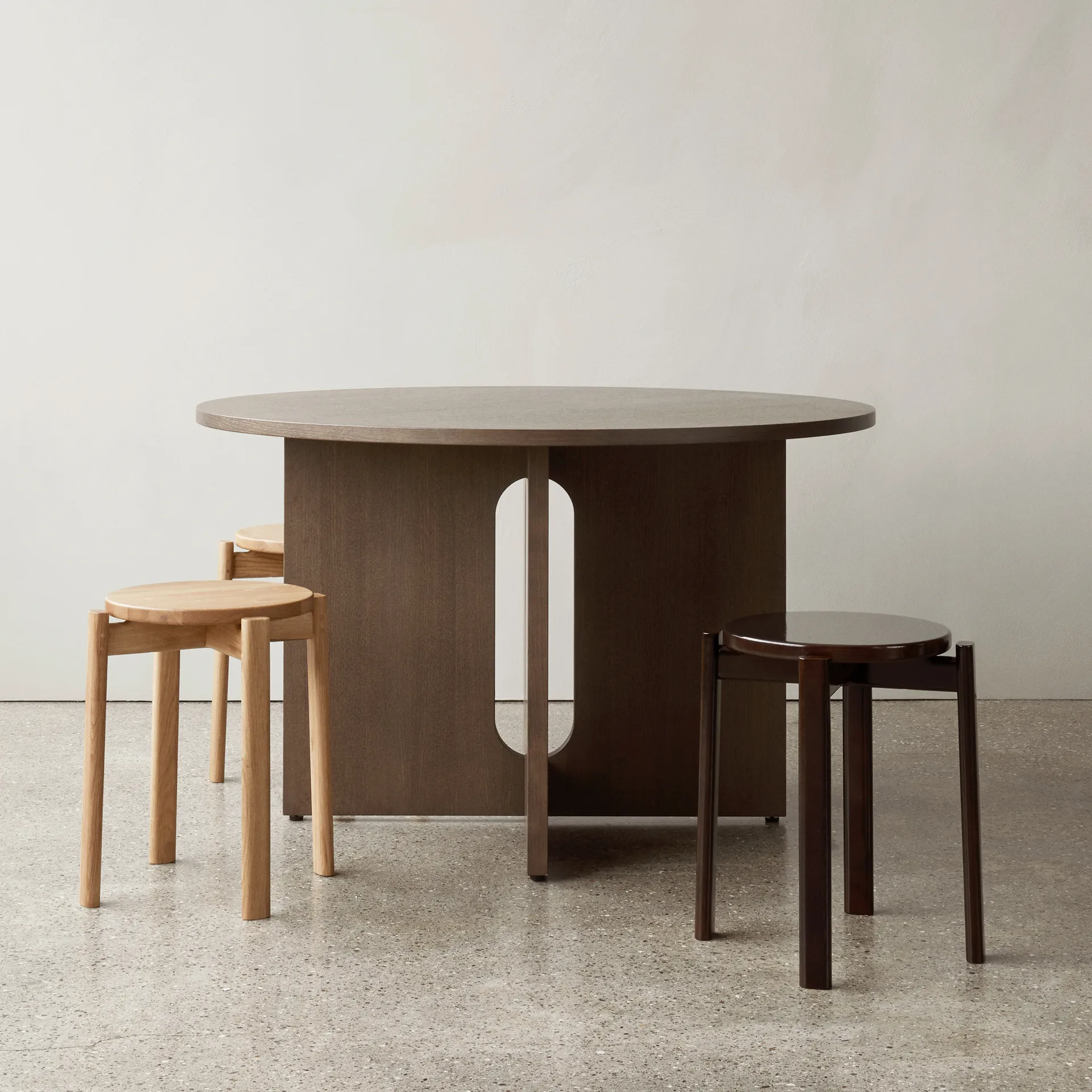 Passage スツール, Dark lacquered oak Audo Copenhagen | オドー・コペンハーゲン