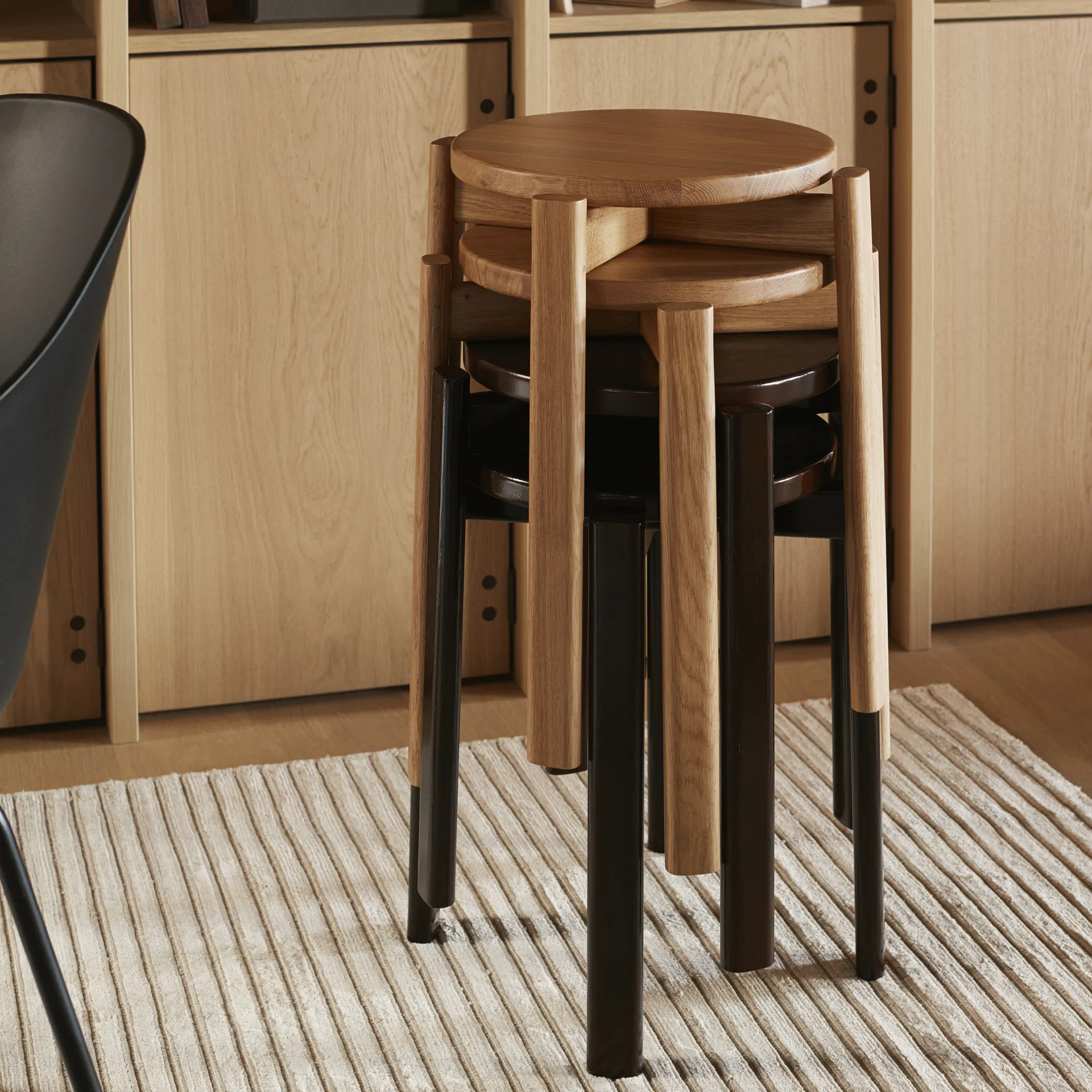 Passage スツール, Dark lacquered oak Audo Copenhagen | オドー・コペンハーゲン