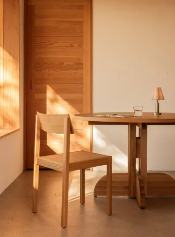 Puffin ダイニングテーブル オーク 無垢 ナチュラル - Natural oak, Ø140 cm - Audo Copenhagen | オドー・コペンハーゲン