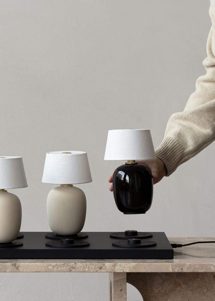 Torso ポータブルテーブルランプ, Black Audo Copenhagen | オドー・コペンハーゲン
