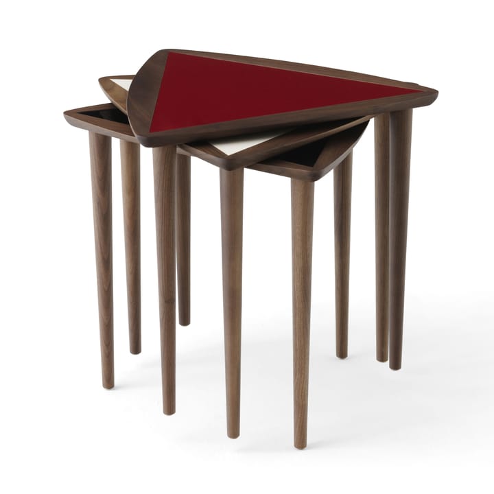 Umanoff ネスティングサイドテーブル, Walnut-burgundy Audo Copenhagen | オドー・コペンハーゲン
