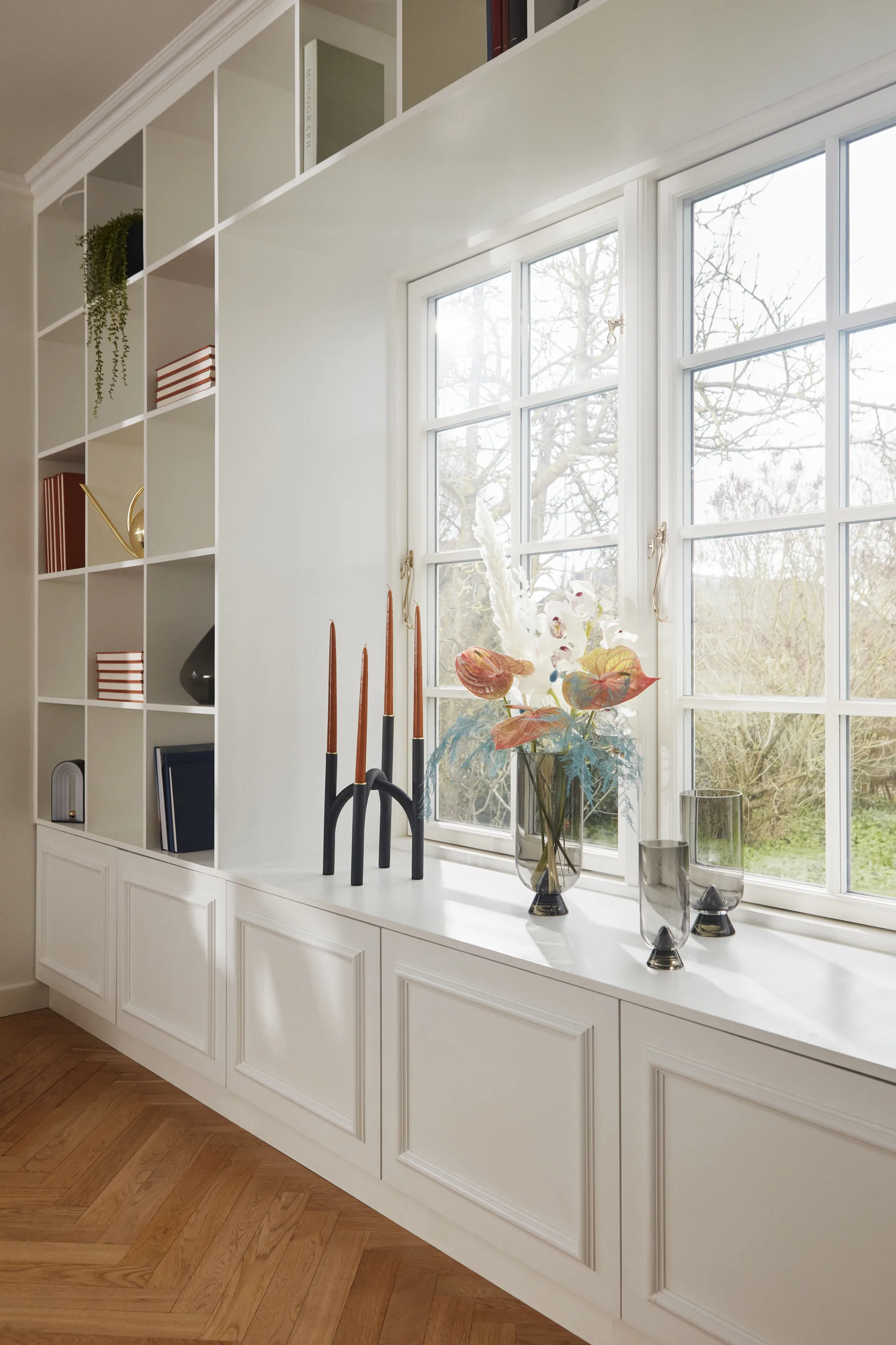 Angui キャンドルスティック 34 cm, Black-gold AYTM | アイテム