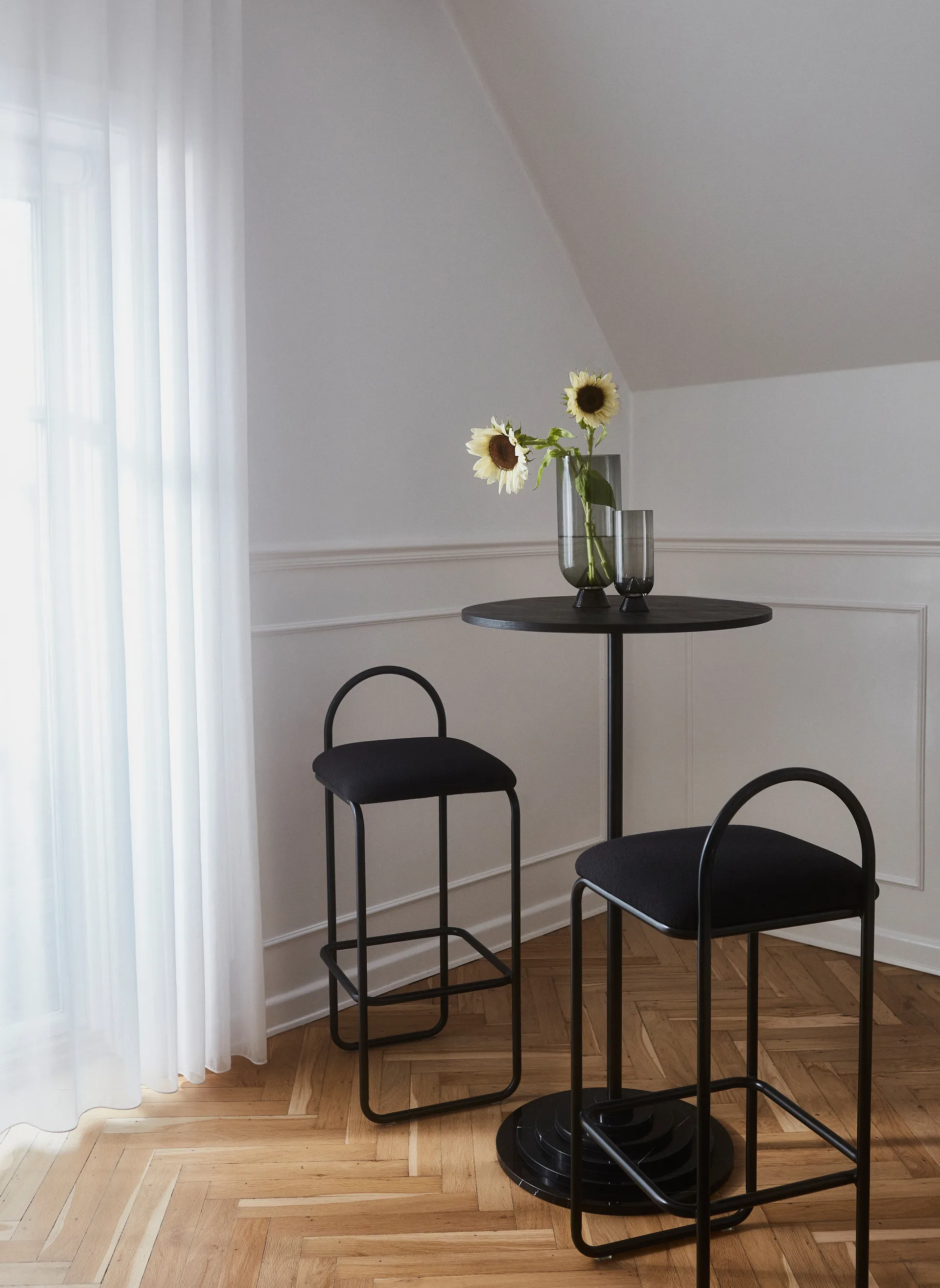 Angui バースツール bouclé, Anthracite AYTM | アイテム