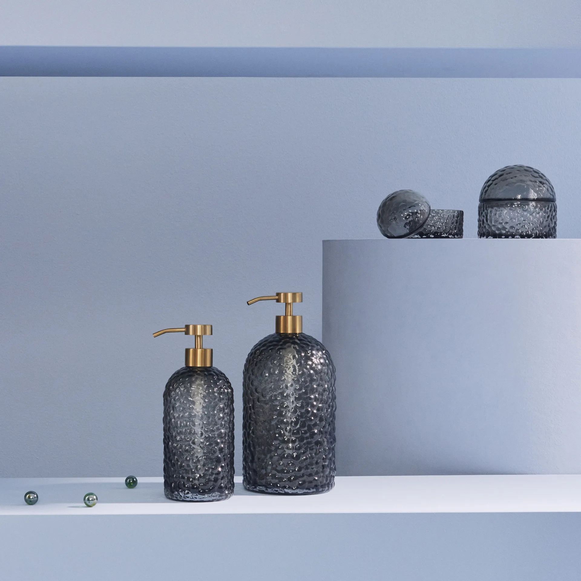 Arura ボックス 蓋付き 11 cm, Black AYTM | アイテム