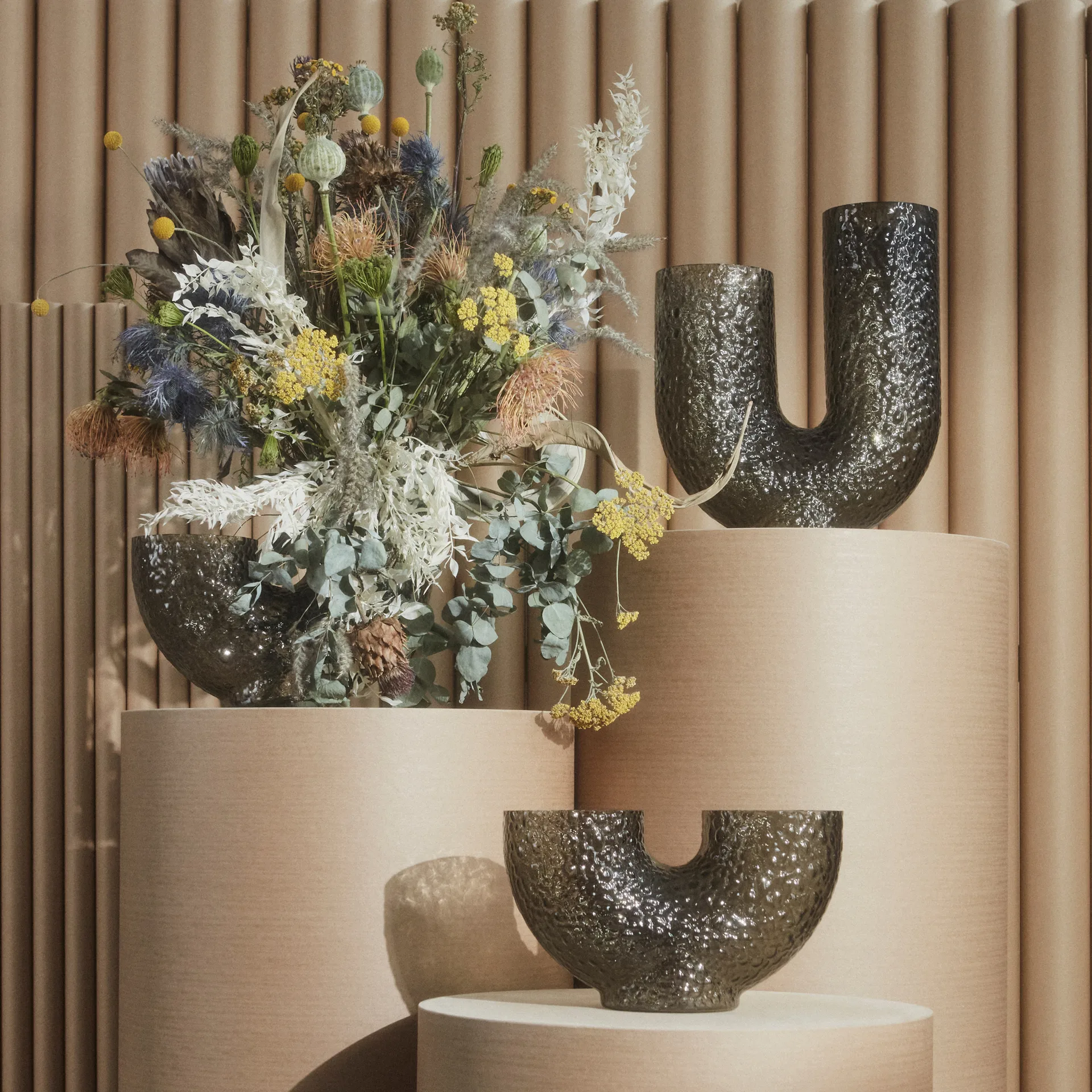 Arura 花瓶 high, black AYTM | アイテム