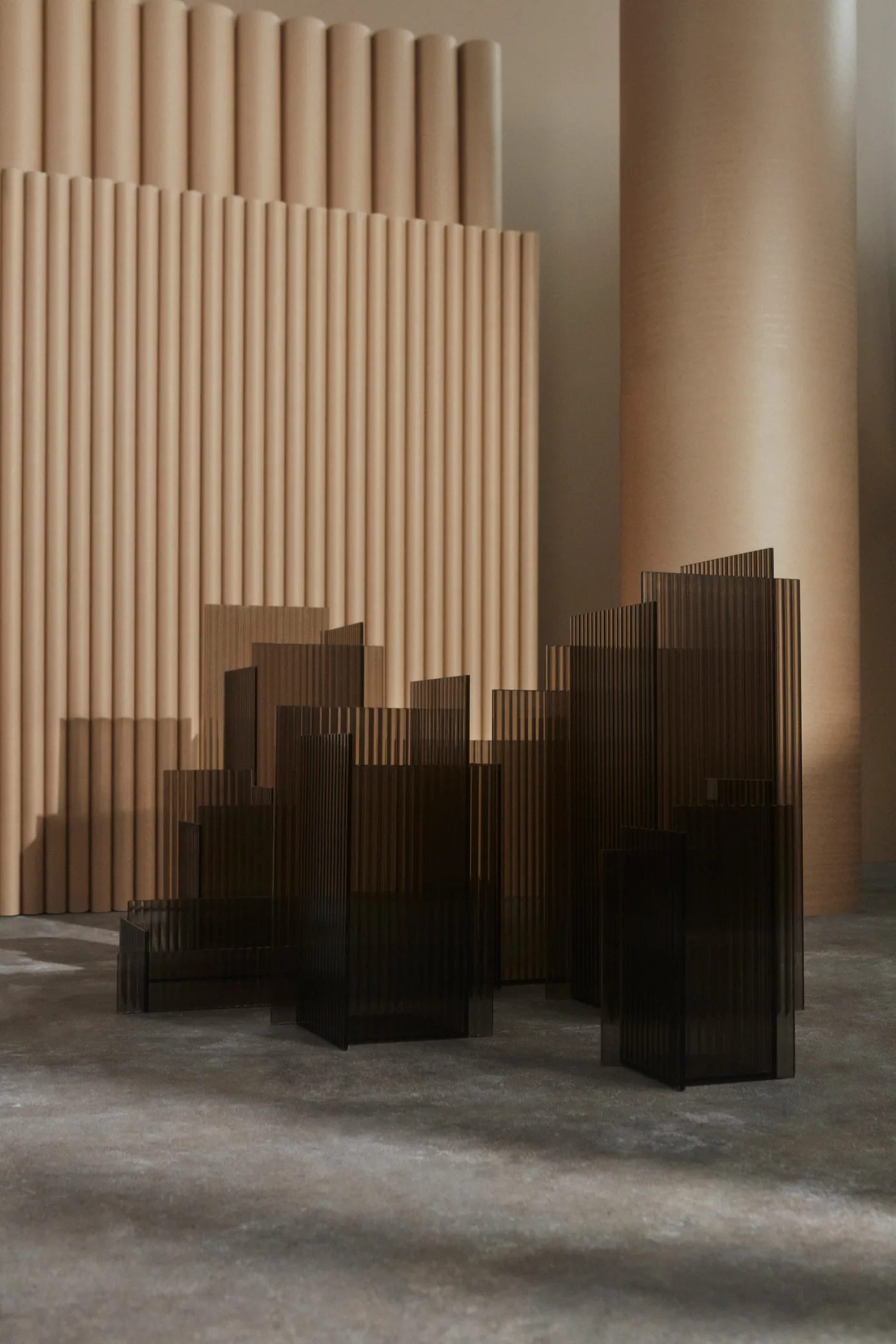 Flos 花瓶 41.5 cm, Taupe AYTM | アイテム