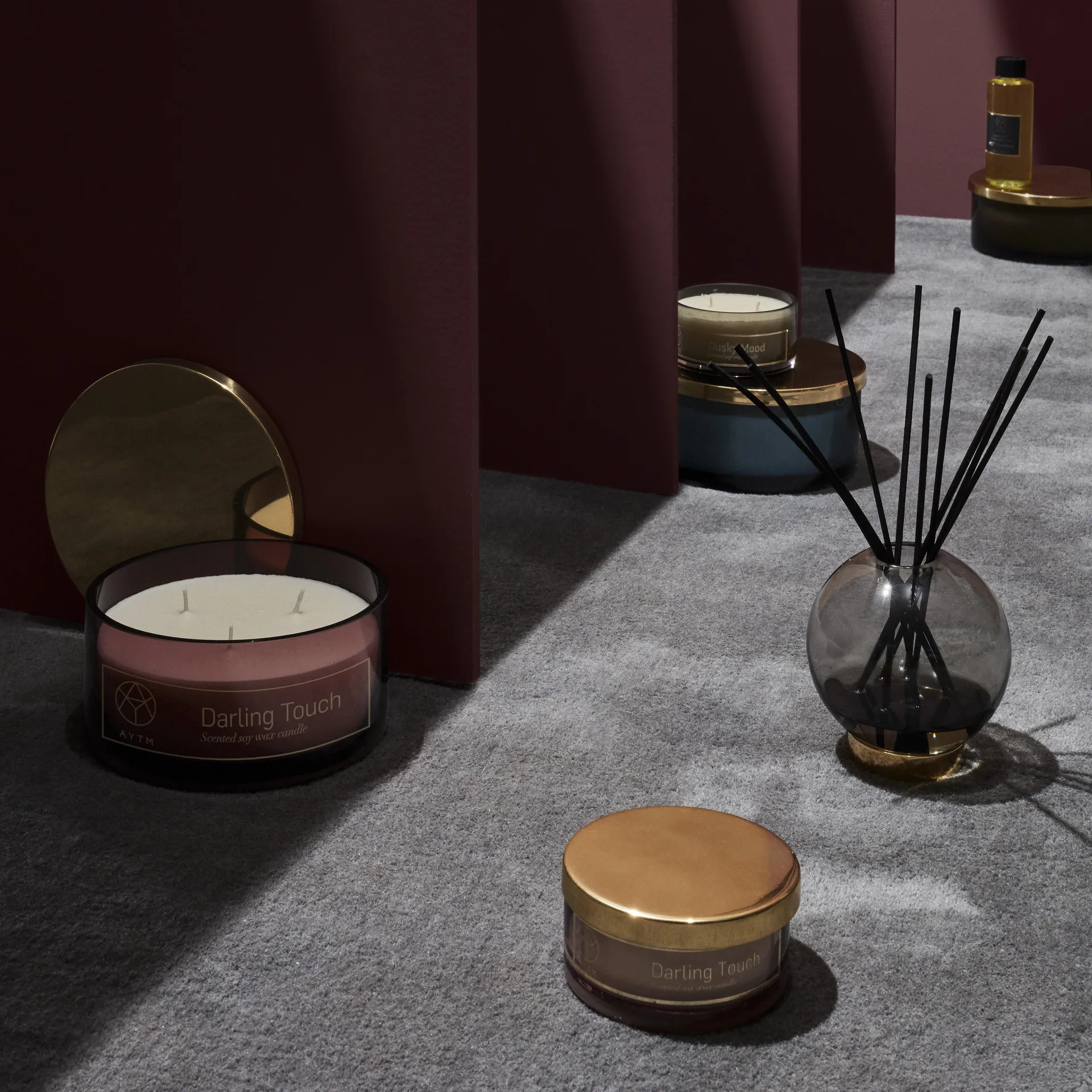 Globe 花瓶 スモール, black-brass AYTM | アイテム