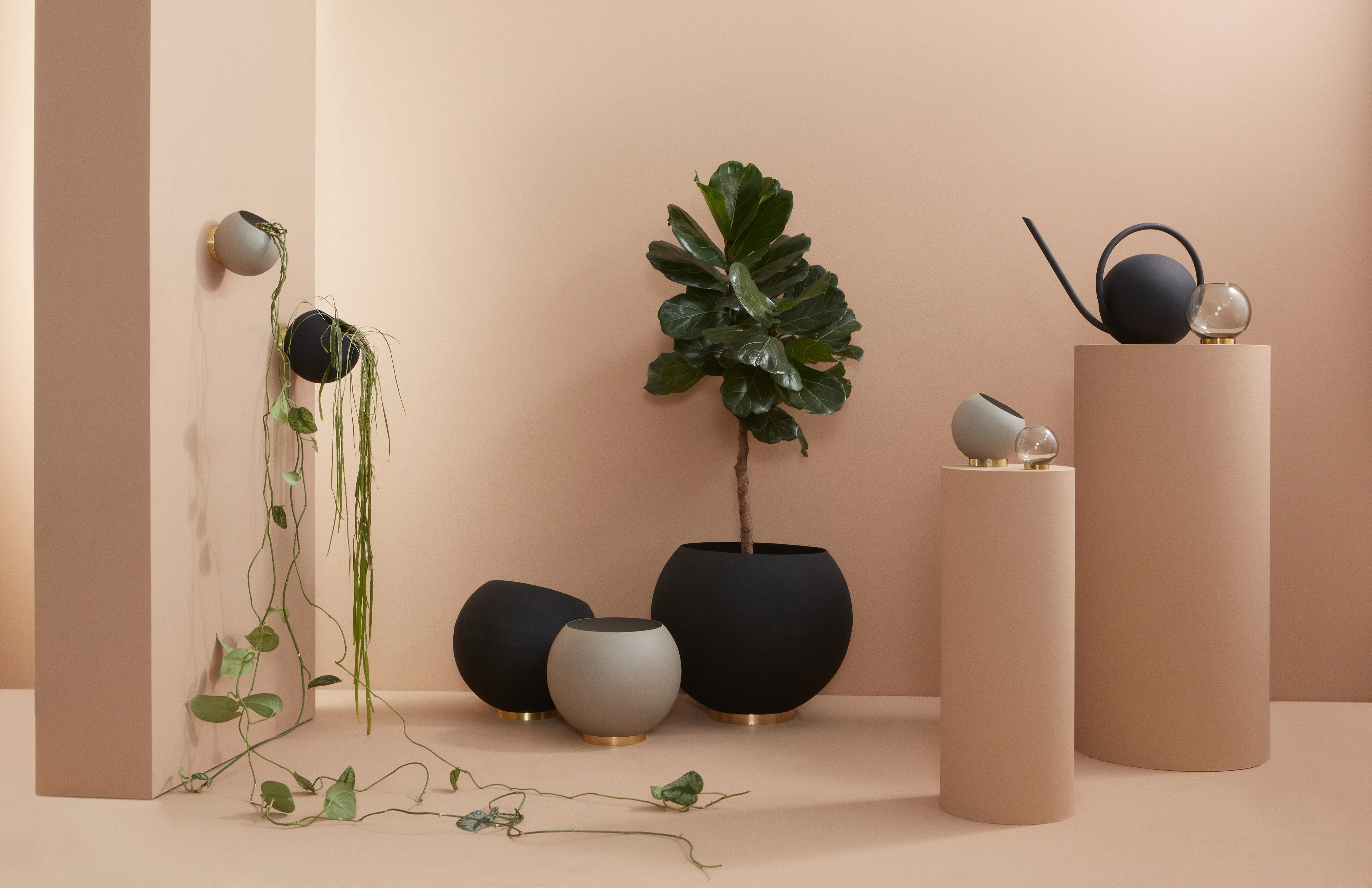 AYTM | アイテム からのGlobe 植木鉢 vägg Ø17 cm - NordicNest.jp